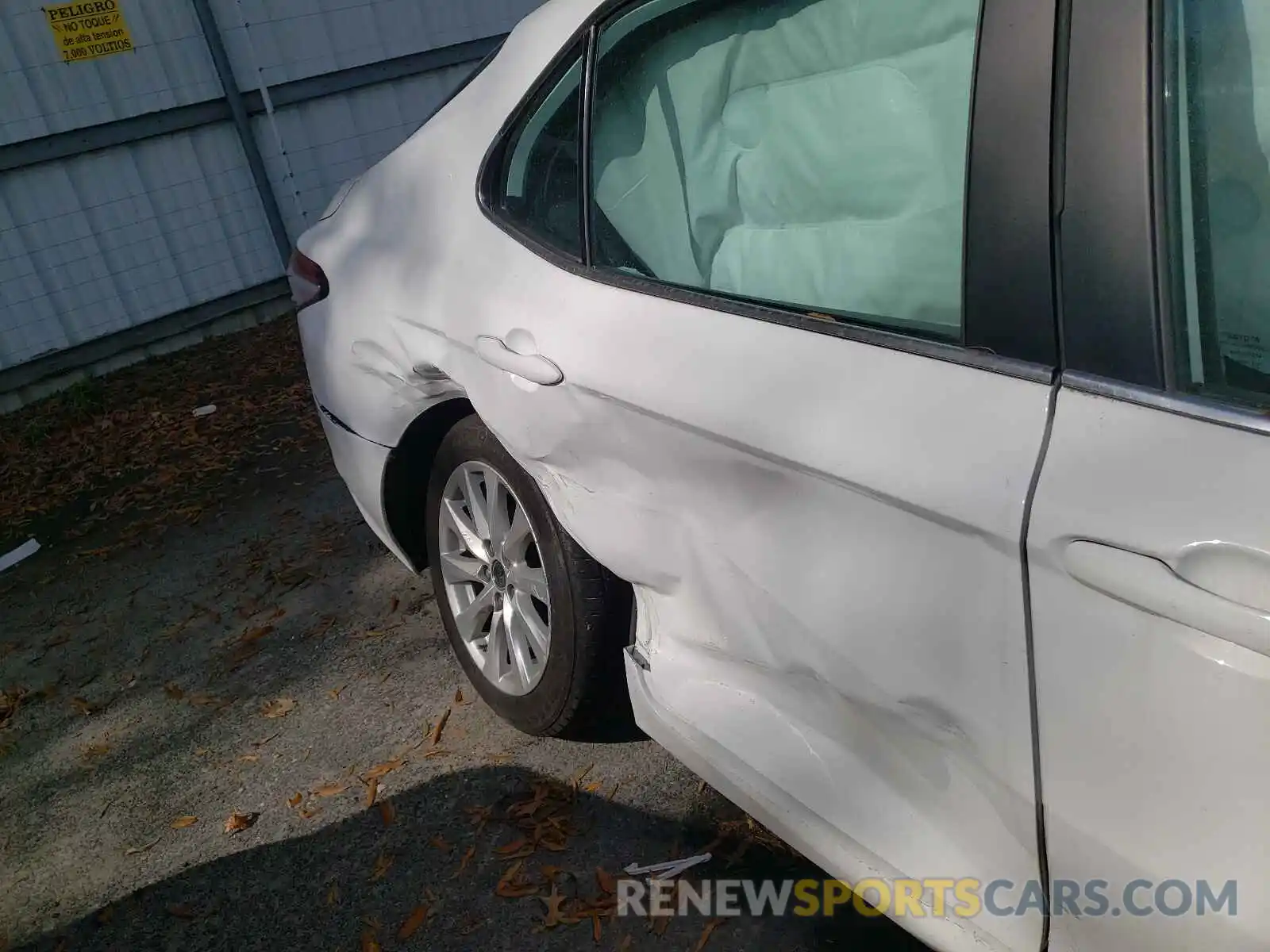 9 Photograph of a damaged car 4T1B11HK9KU805035 TOYOTA CAMRY 2019