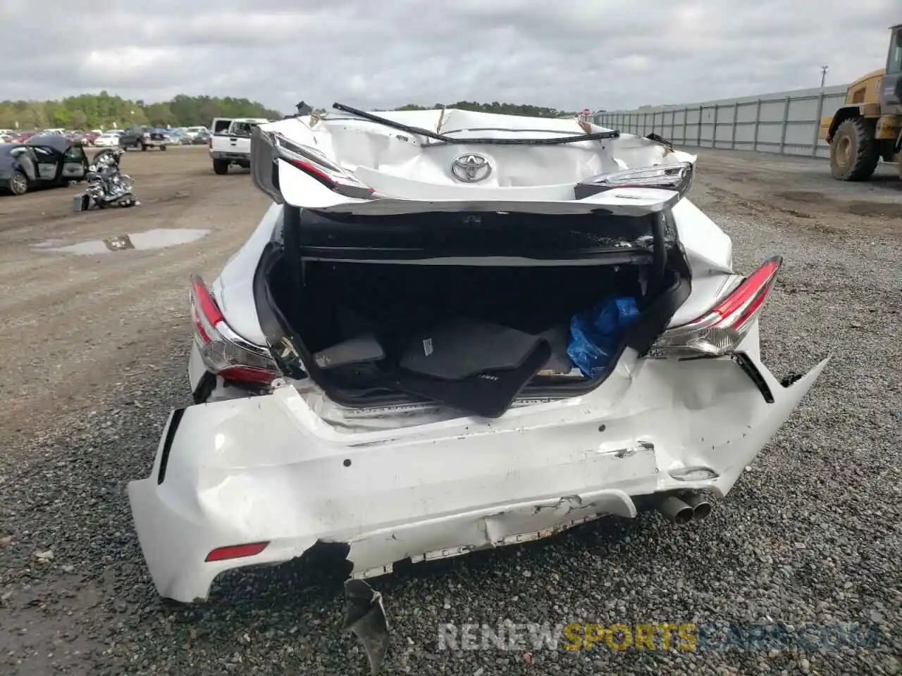 9 Photograph of a damaged car 4T1B11HK9KU810865 TOYOTA CAMRY 2019