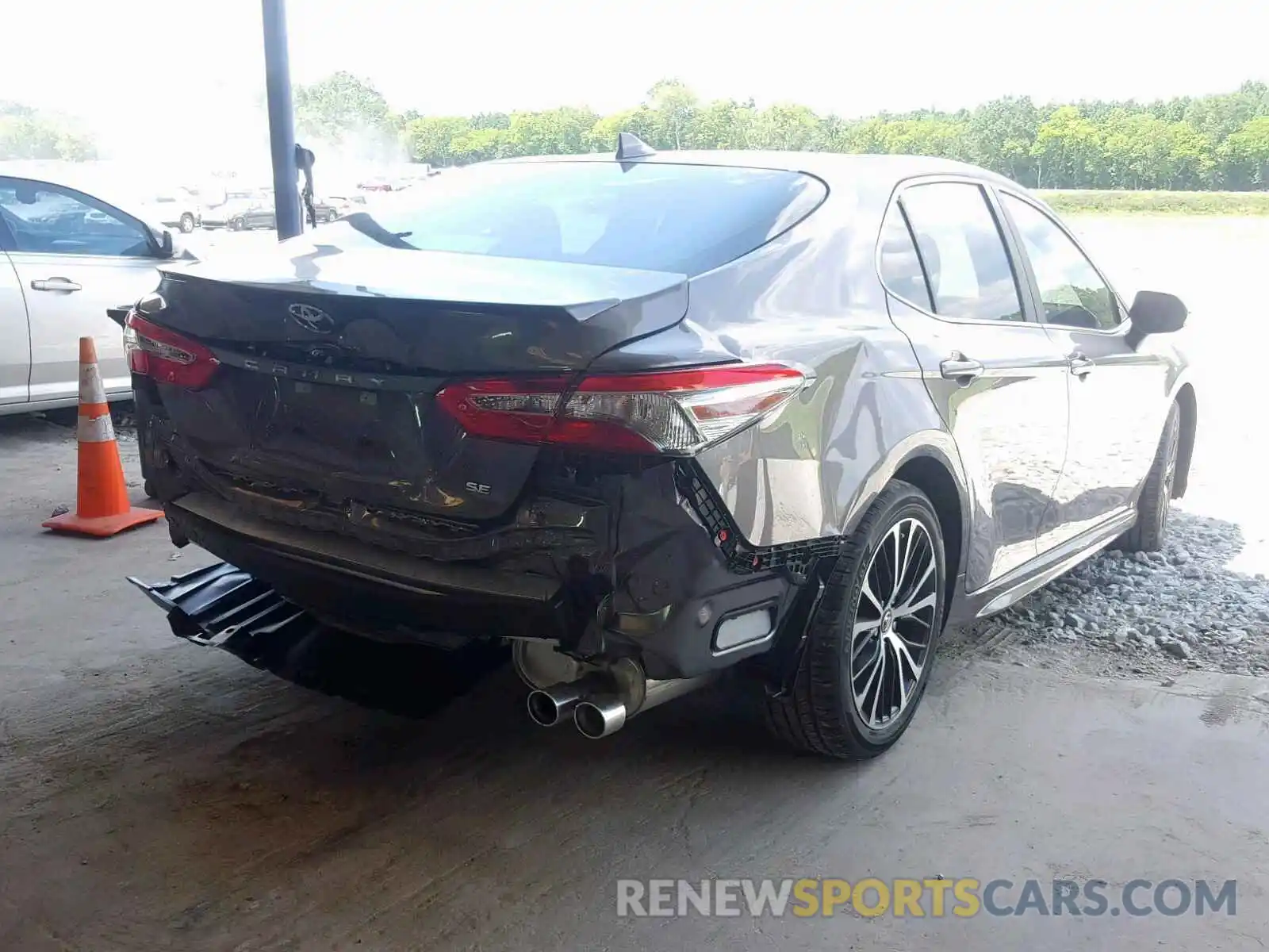 4 Photograph of a damaged car 4T1B11HK9KU811286 TOYOTA CAMRY 2019