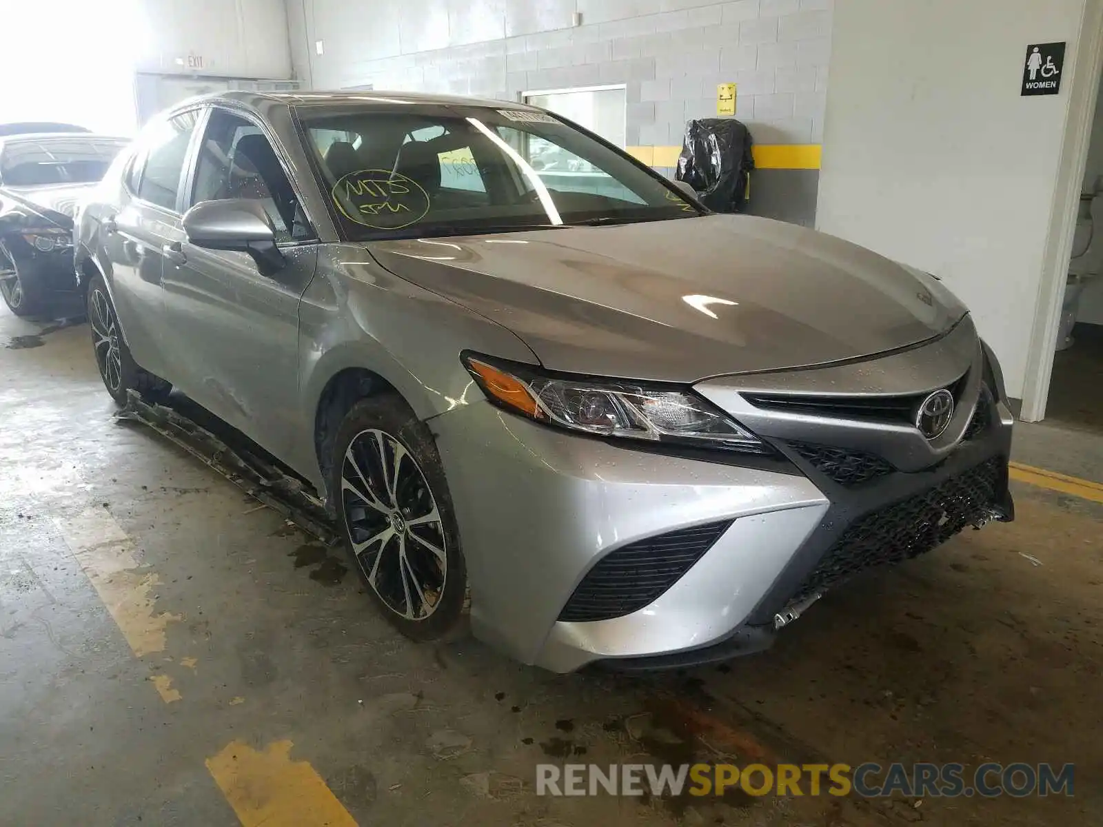 1 Photograph of a damaged car 4T1B11HK9KU811594 TOYOTA CAMRY 2019