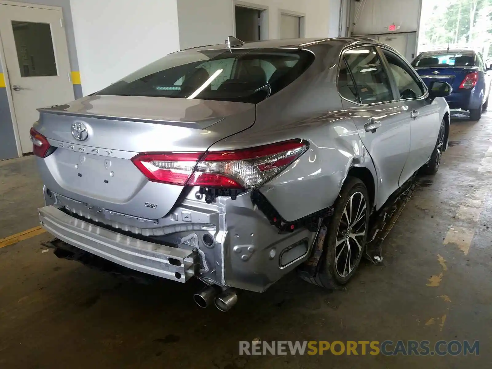 4 Photograph of a damaged car 4T1B11HK9KU811594 TOYOTA CAMRY 2019