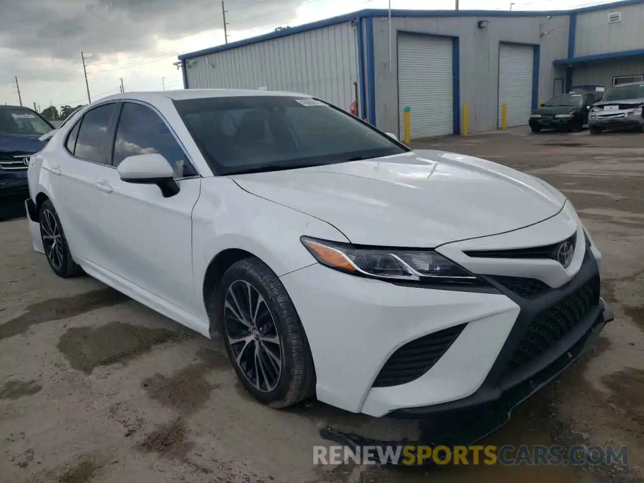 1 Photograph of a damaged car 4T1B11HK9KU815323 TOYOTA CAMRY 2019