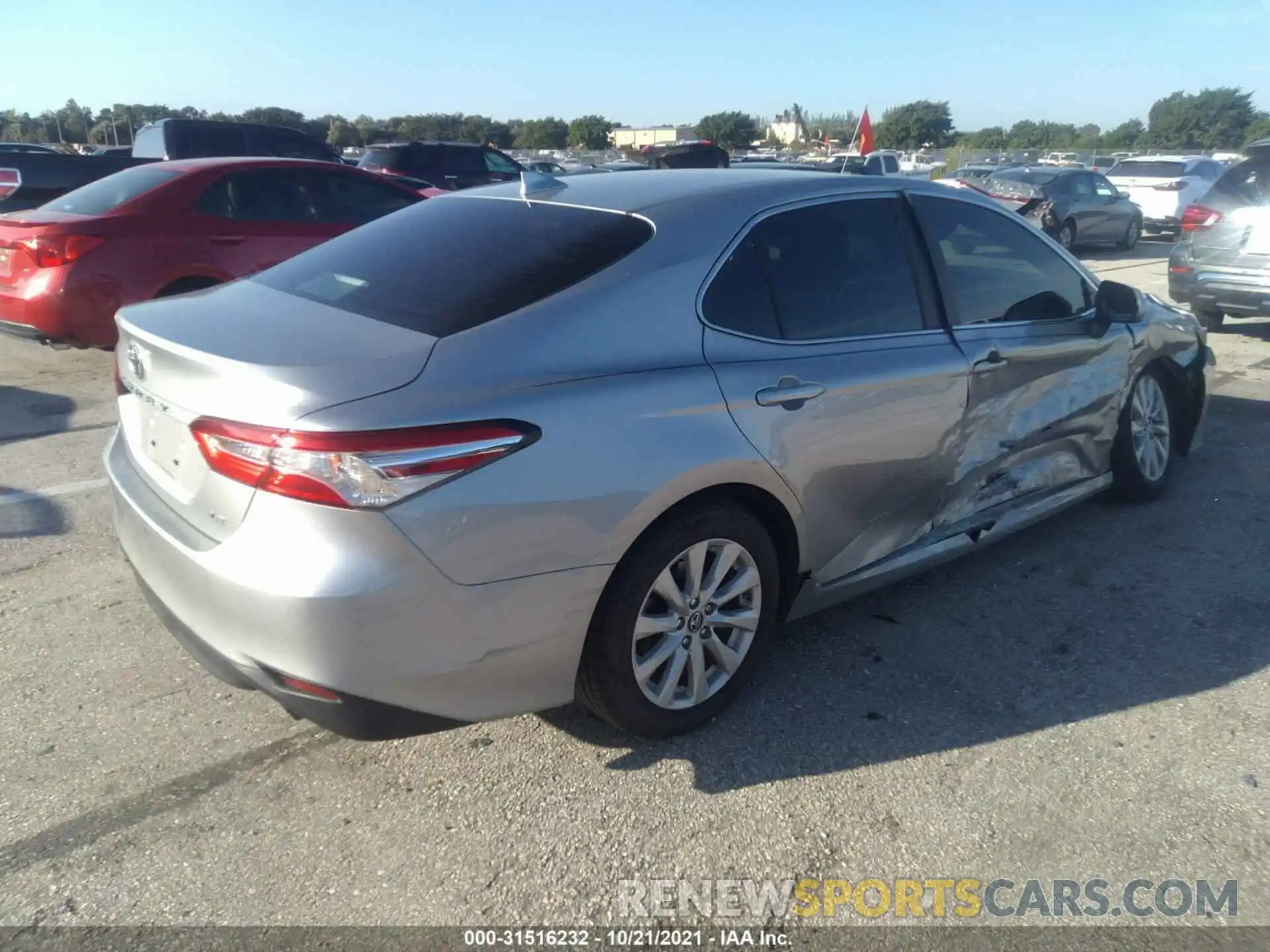 4 Photograph of a damaged car 4T1B11HK9KU816794 TOYOTA CAMRY 2019