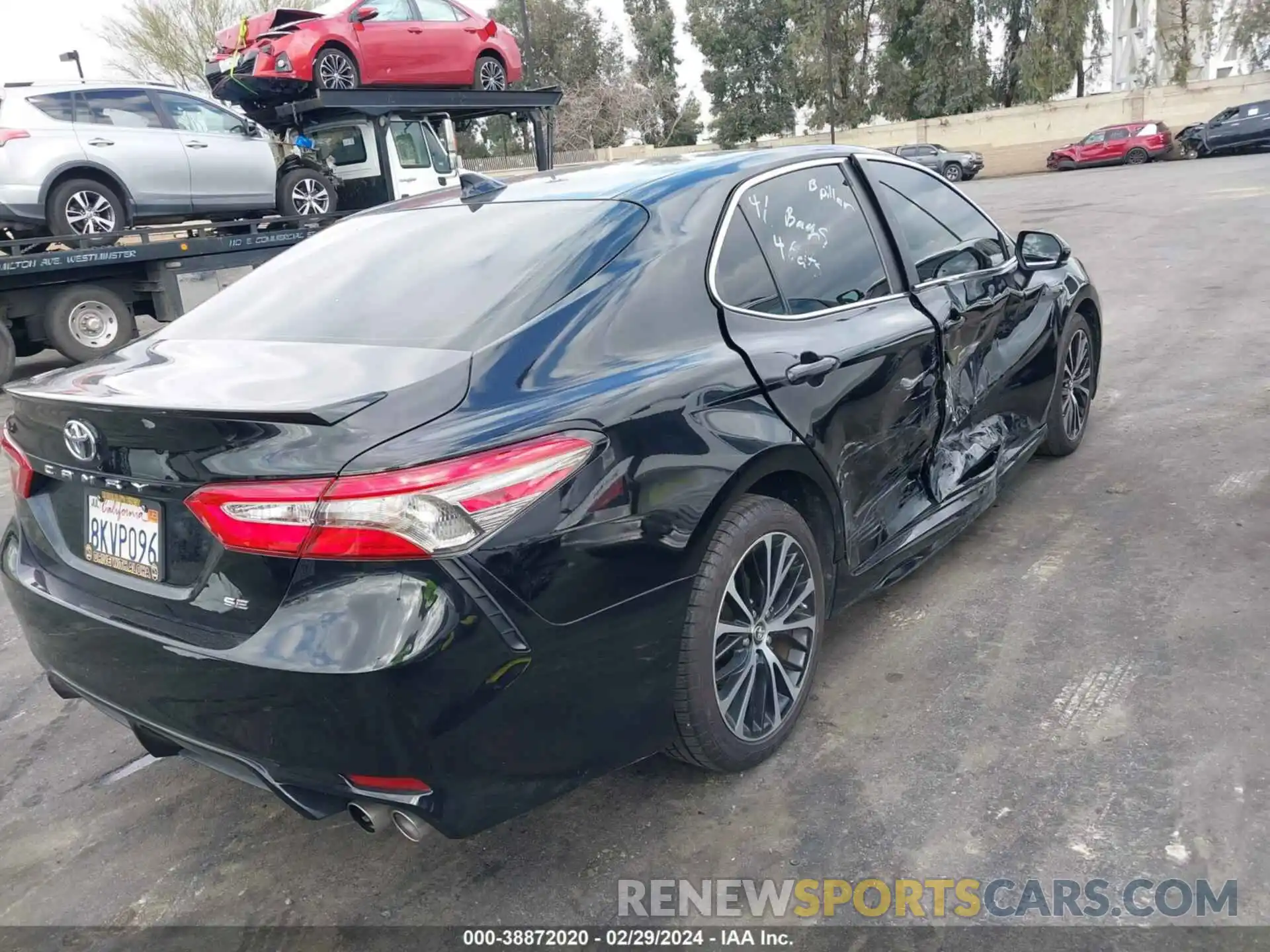 4 Photograph of a damaged car 4T1B11HK9KU817119 TOYOTA CAMRY 2019