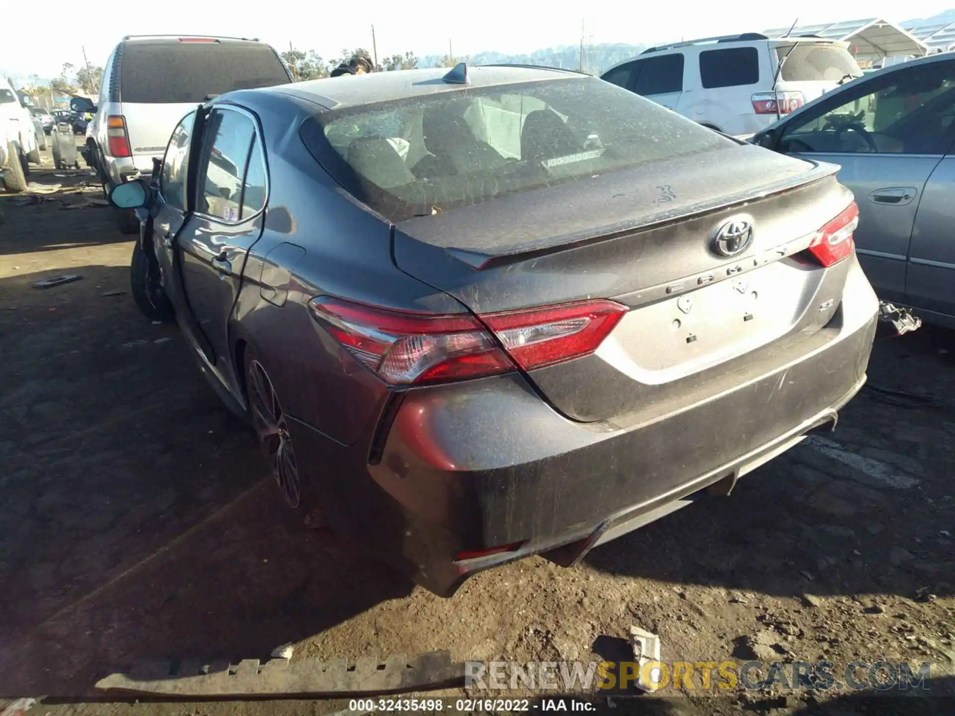 3 Photograph of a damaged car 4T1B11HK9KU817542 TOYOTA CAMRY 2019