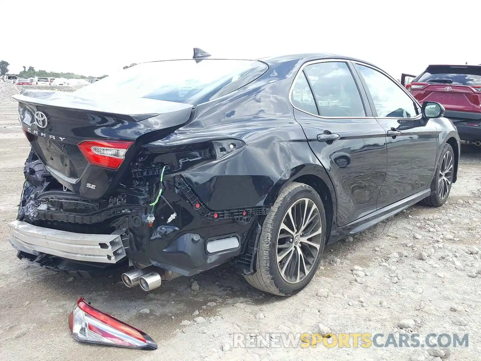 4 Photograph of a damaged car 4T1B11HK9KU819534 TOYOTA CAMRY 2019