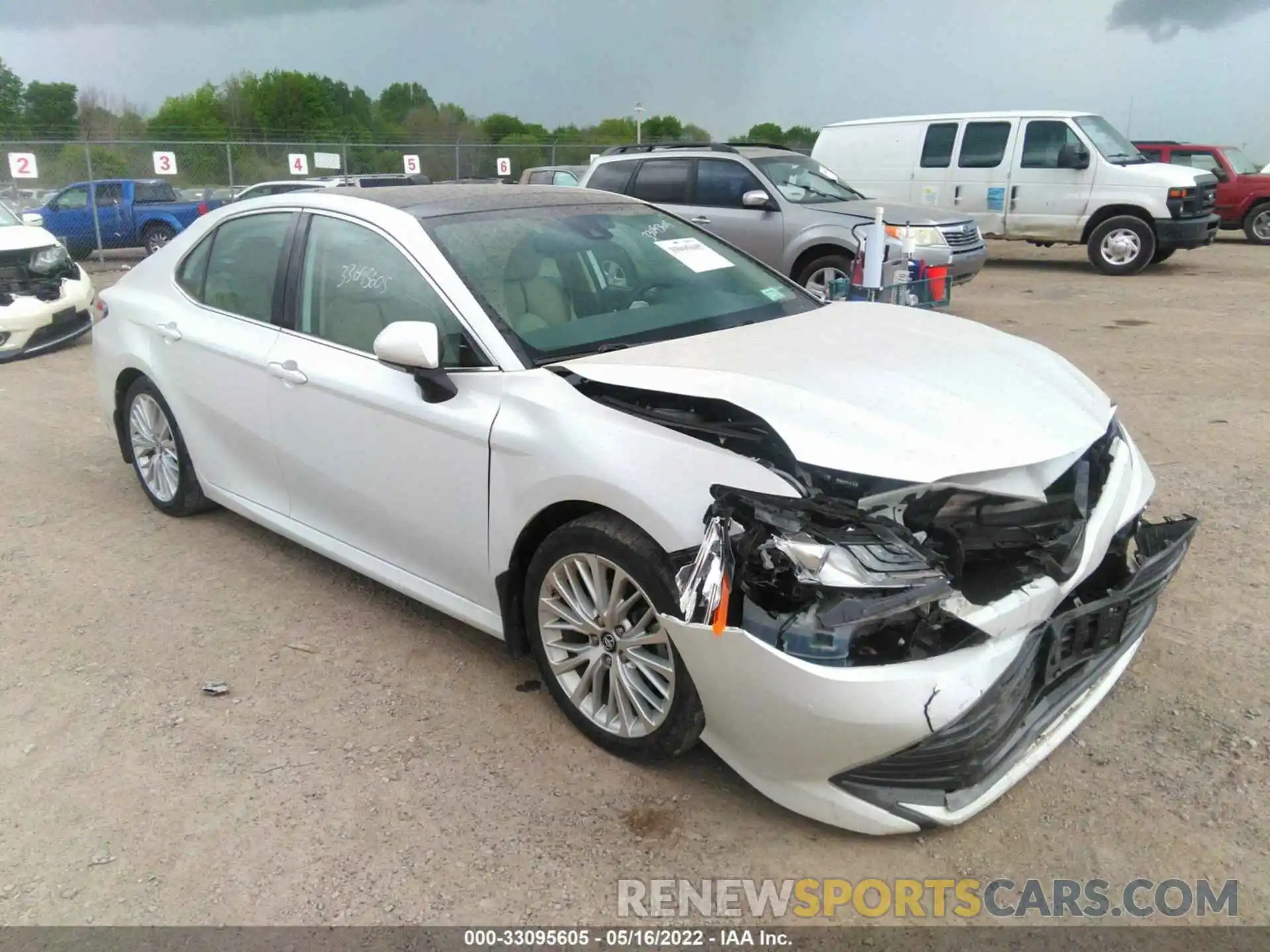 1 Photograph of a damaged car 4T1B11HK9KU819825 TOYOTA CAMRY 2019