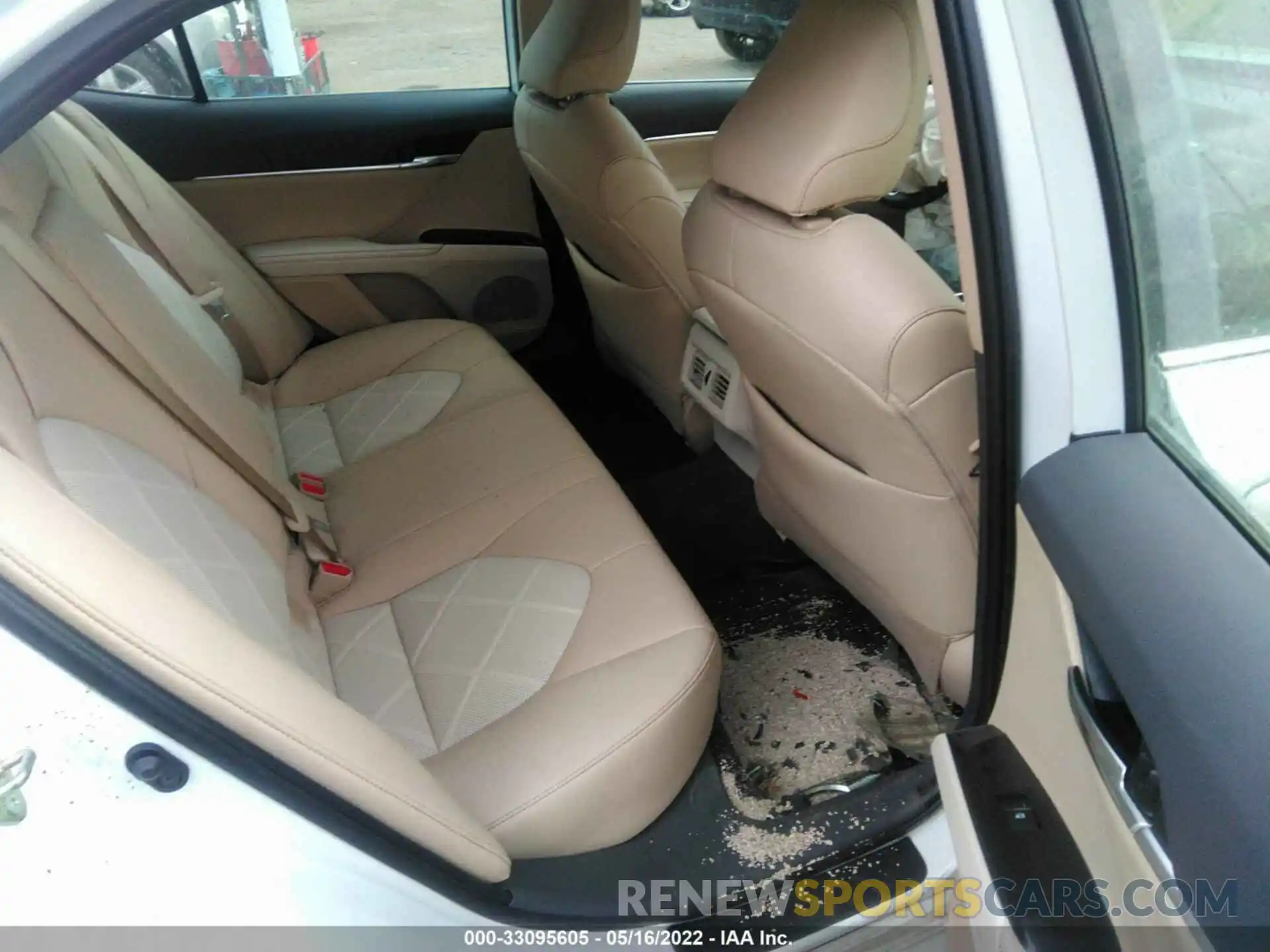 8 Photograph of a damaged car 4T1B11HK9KU819825 TOYOTA CAMRY 2019