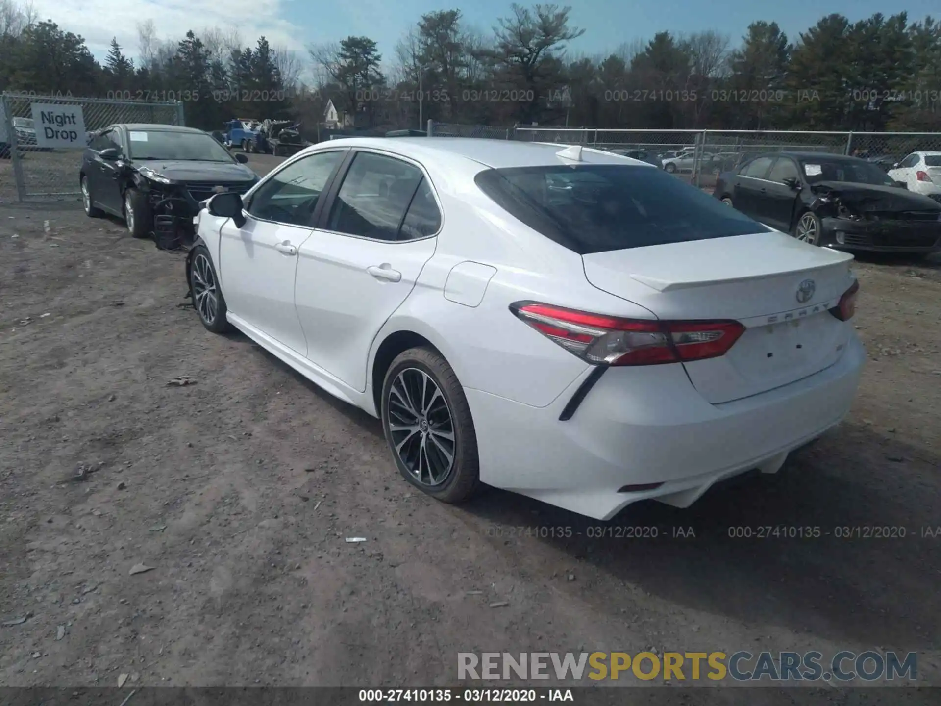 3 Photograph of a damaged car 4T1B11HK9KU822725 TOYOTA CAMRY 2019