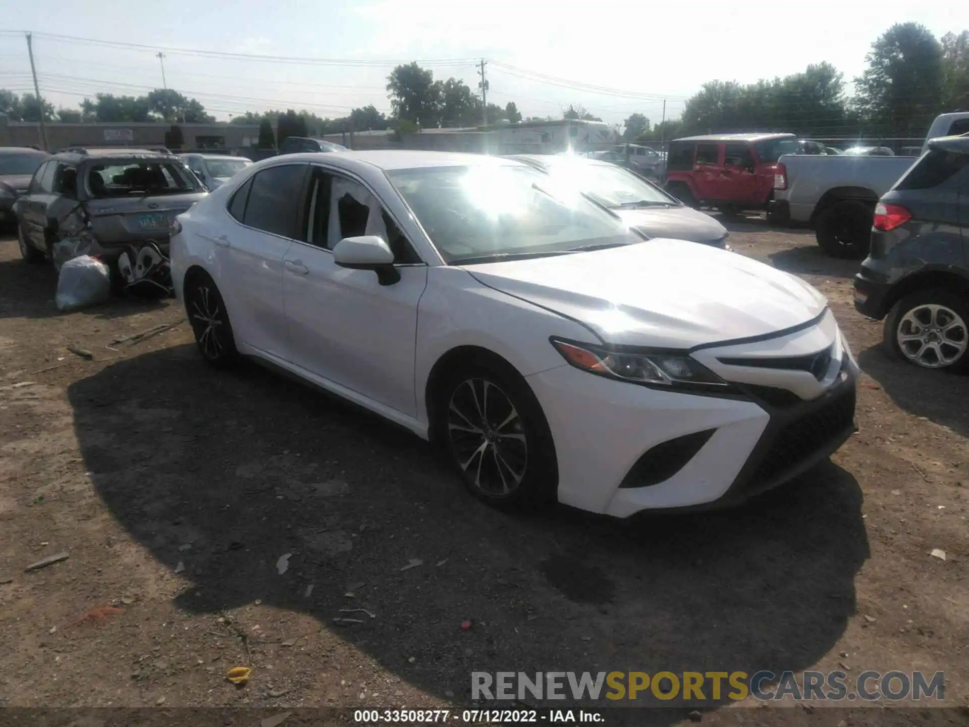 1 Photograph of a damaged car 4T1B11HK9KU824636 TOYOTA CAMRY 2019