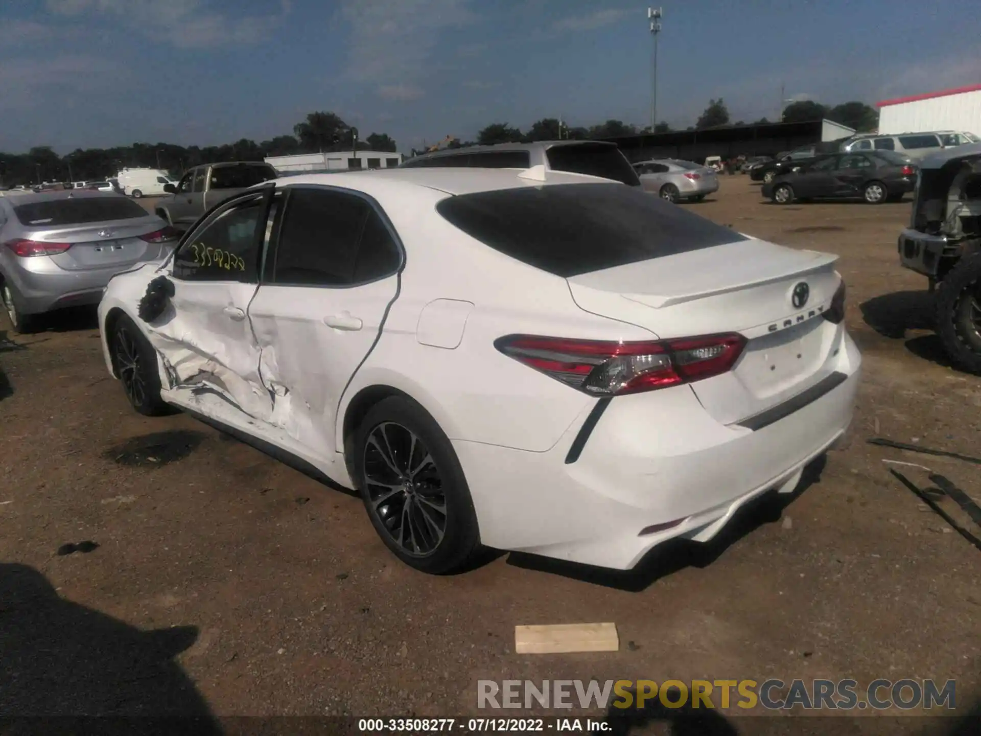 3 Photograph of a damaged car 4T1B11HK9KU824636 TOYOTA CAMRY 2019