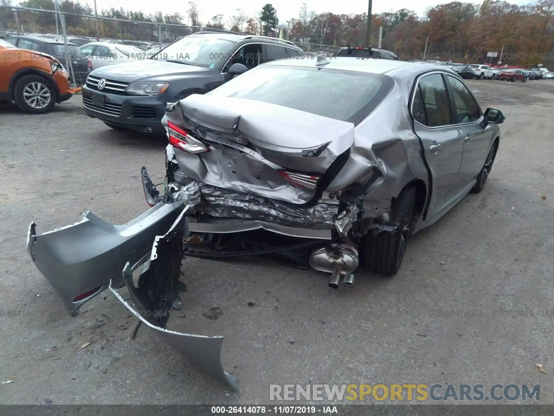 4 Photograph of a damaged car 4T1B11HK9KU824944 TOYOTA CAMRY 2019