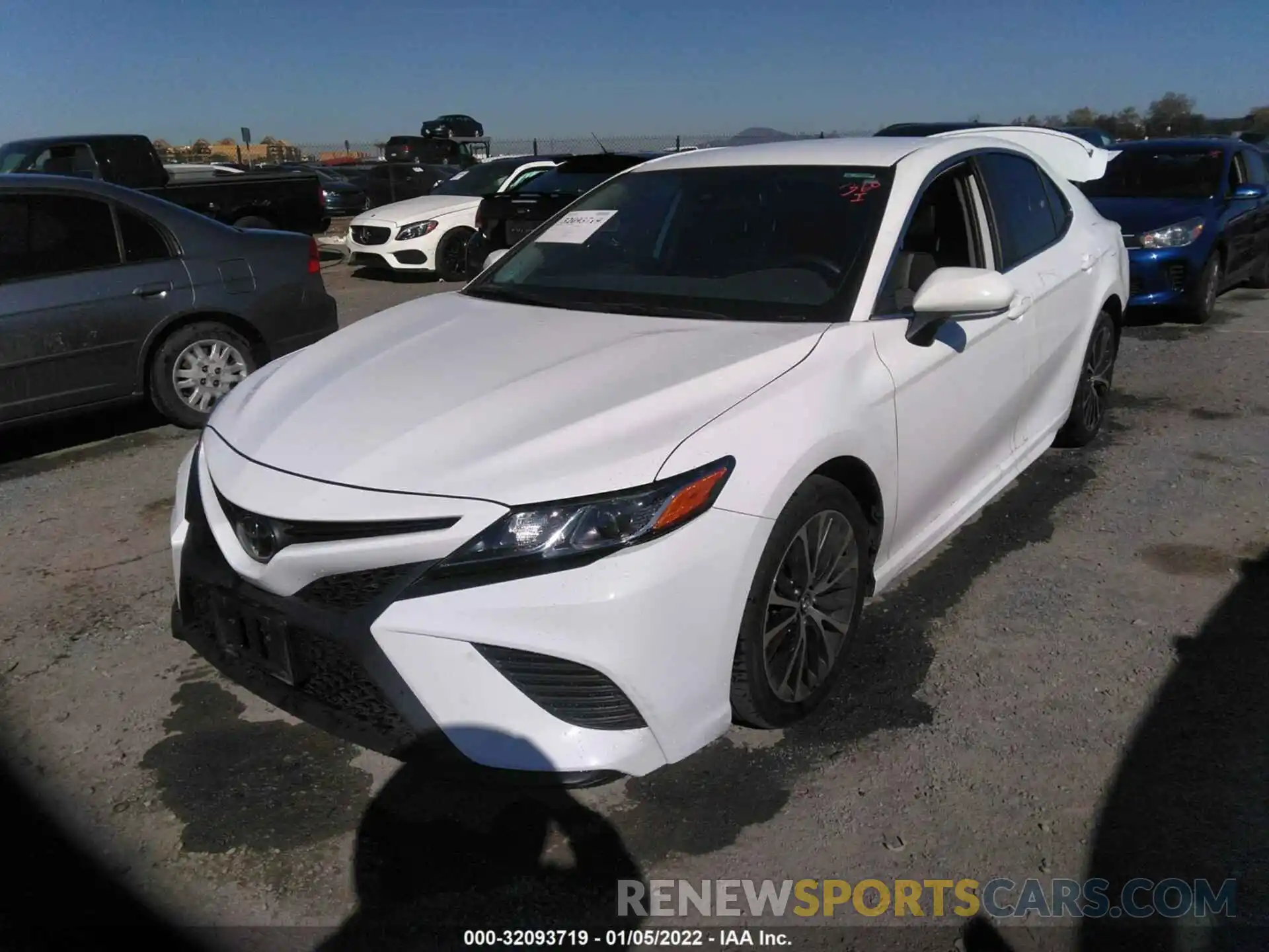 2 Photograph of a damaged car 4T1B11HK9KU826676 TOYOTA CAMRY 2019