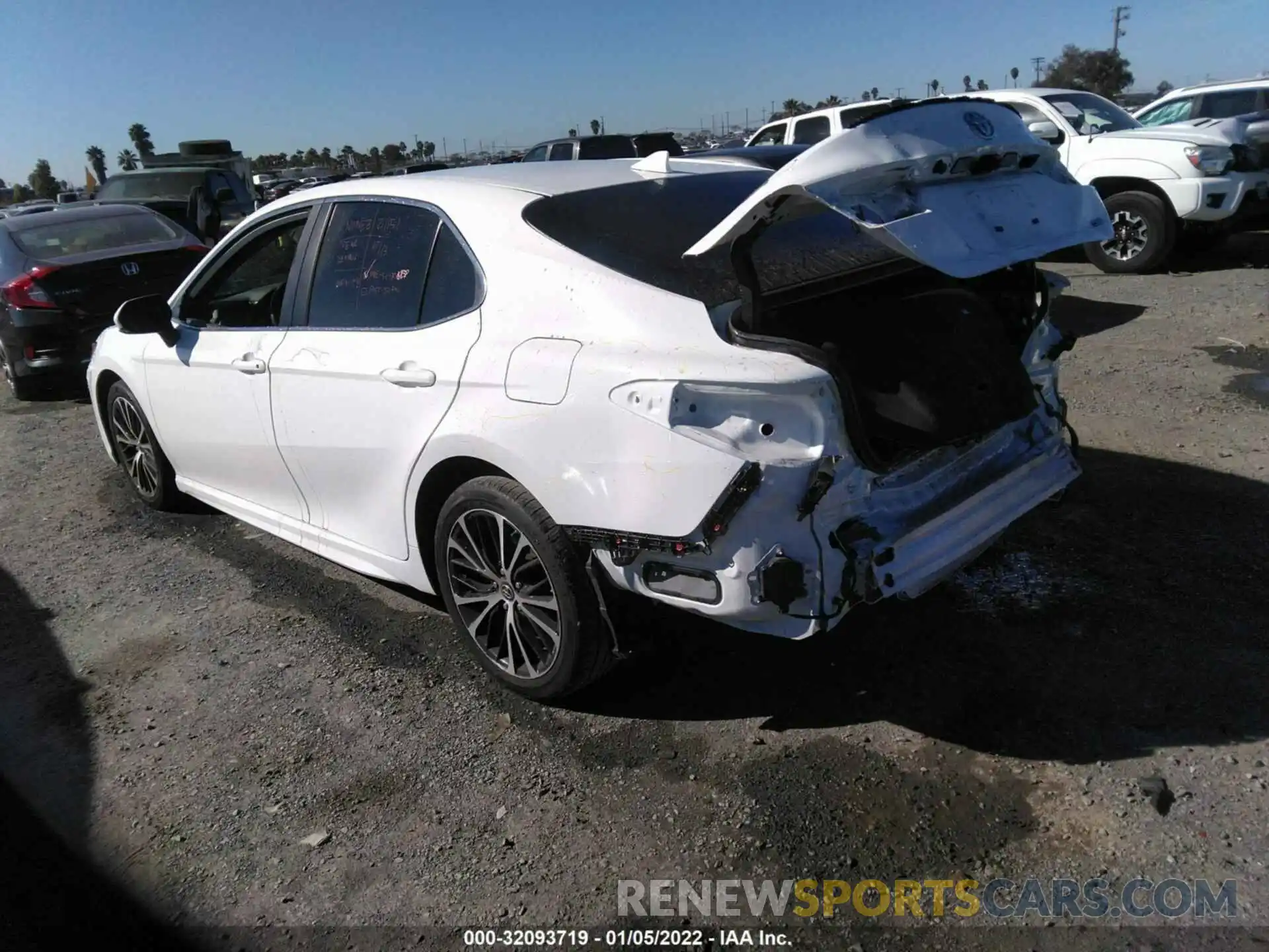 3 Photograph of a damaged car 4T1B11HK9KU826676 TOYOTA CAMRY 2019