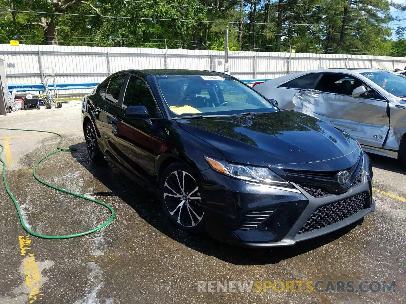 1 Photograph of a damaged car 4T1B11HK9KU828069 TOYOTA CAMRY 2019