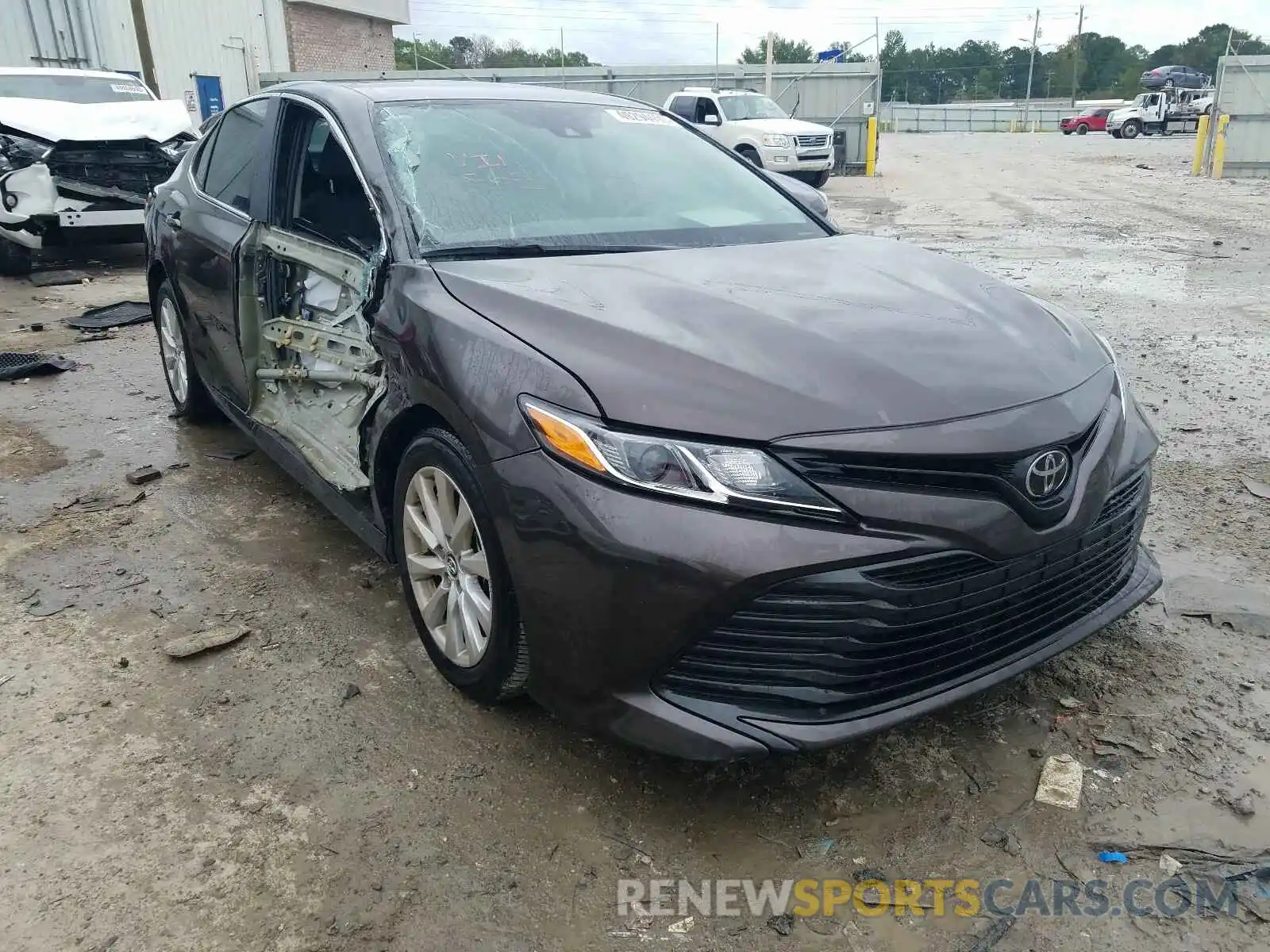 1 Photograph of a damaged car 4T1B11HK9KU828881 TOYOTA CAMRY 2019