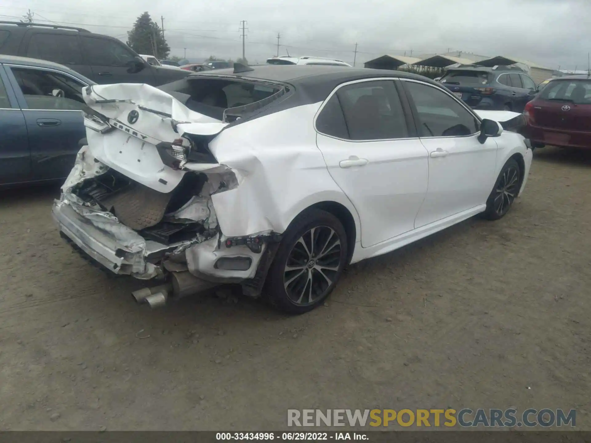 4 Photograph of a damaged car 4T1B11HK9KU830422 TOYOTA CAMRY 2019