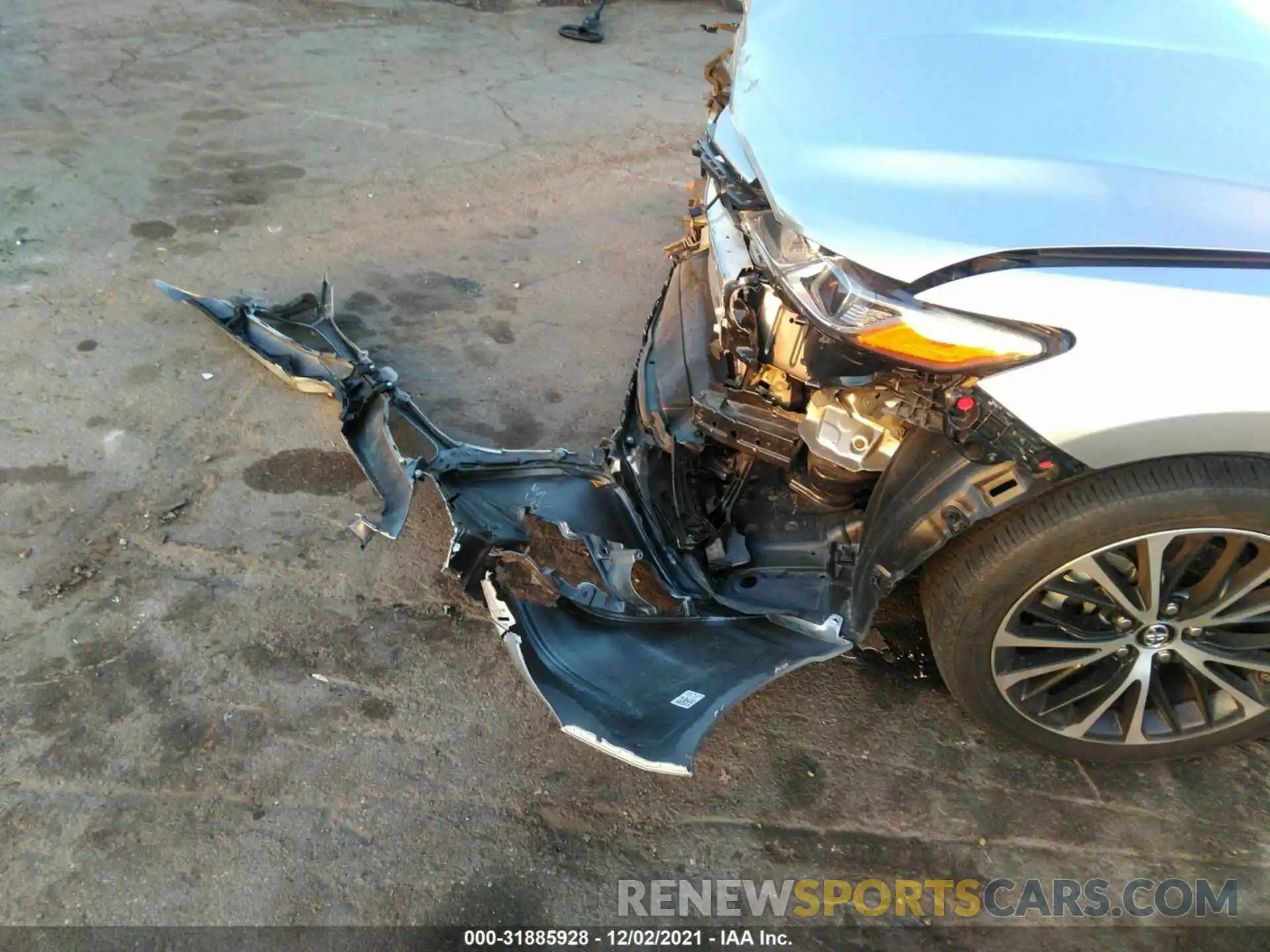 12 Photograph of a damaged car 4T1B11HK9KU830808 TOYOTA CAMRY 2019