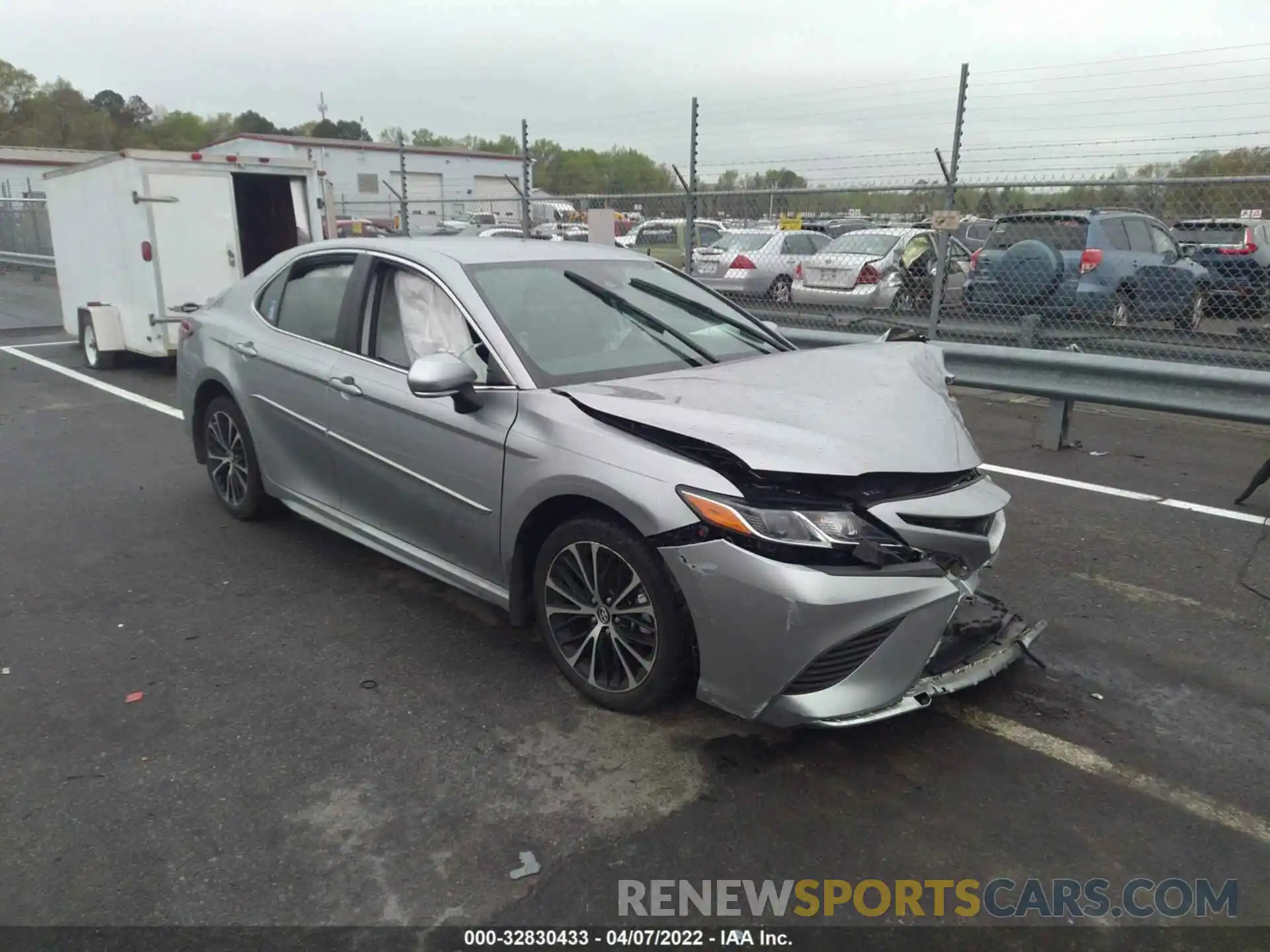 1 Photograph of a damaged car 4T1B11HK9KU830940 TOYOTA CAMRY 2019