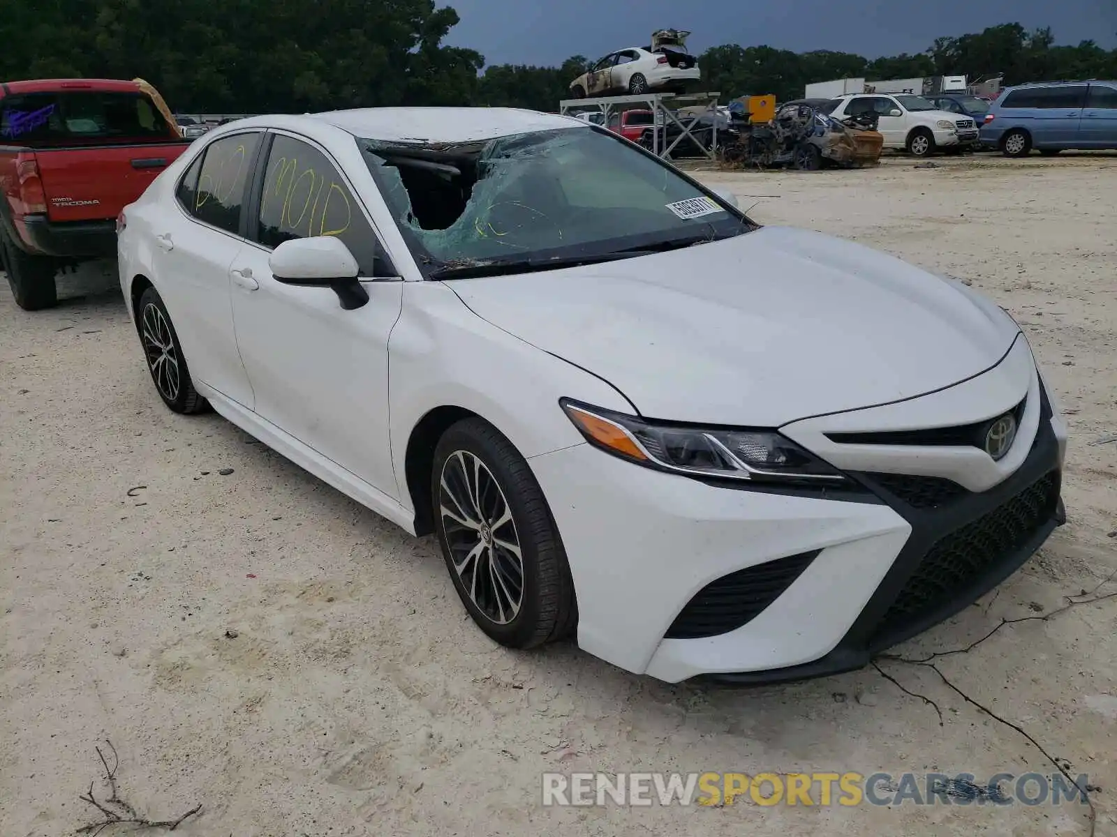 1 Photograph of a damaged car 4T1B11HK9KU835779 TOYOTA CAMRY 2019