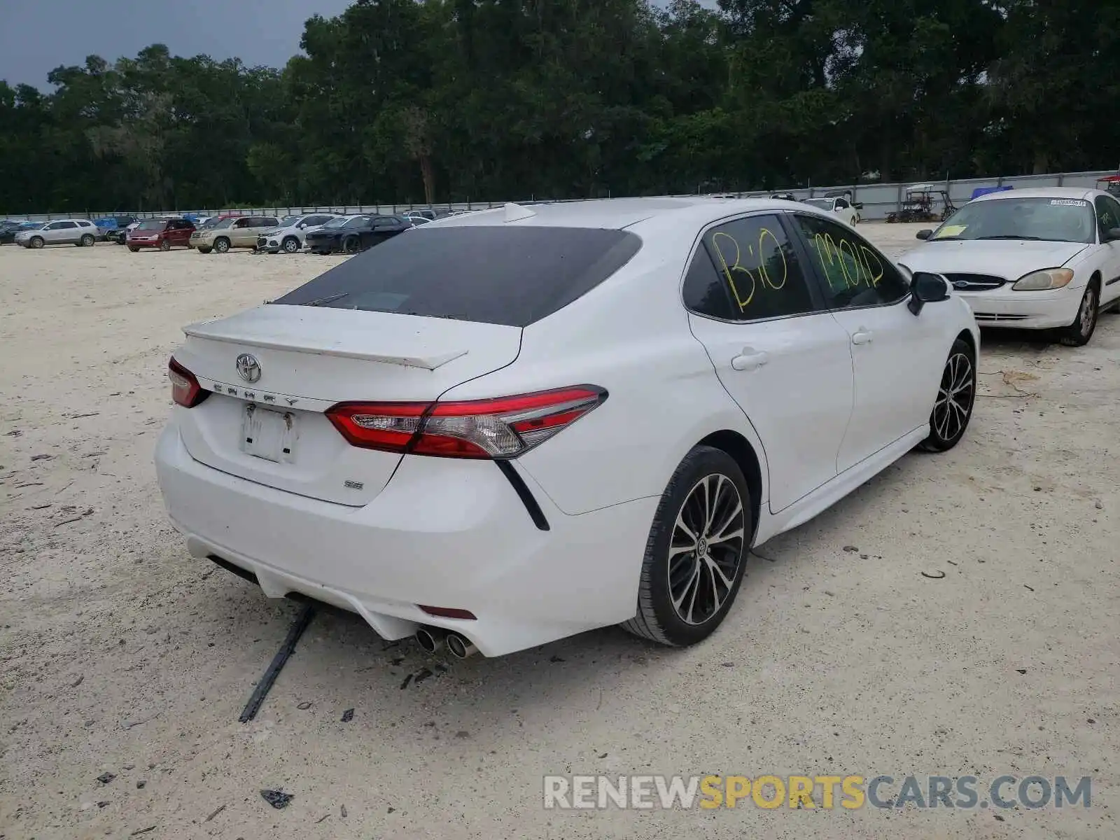 4 Photograph of a damaged car 4T1B11HK9KU835779 TOYOTA CAMRY 2019