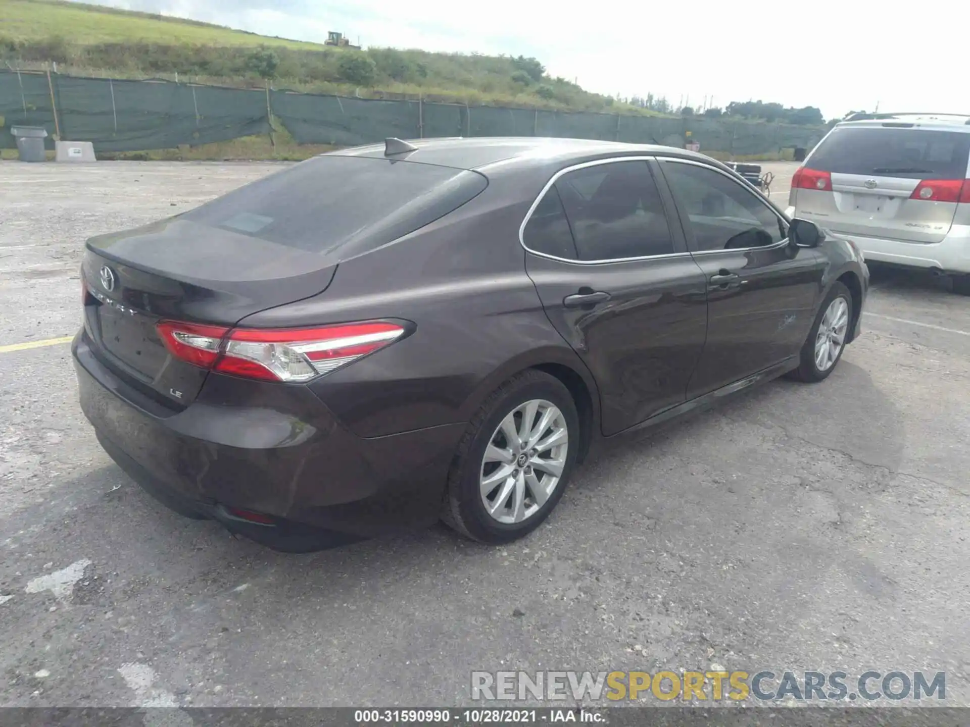 4 Photograph of a damaged car 4T1B11HK9KU842019 TOYOTA CAMRY 2019