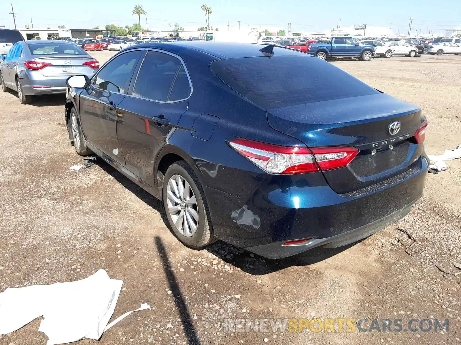 3 Фотография поврежденного автомобиля 4T1B11HK9KU842490 TOYOTA CAMRY 2019