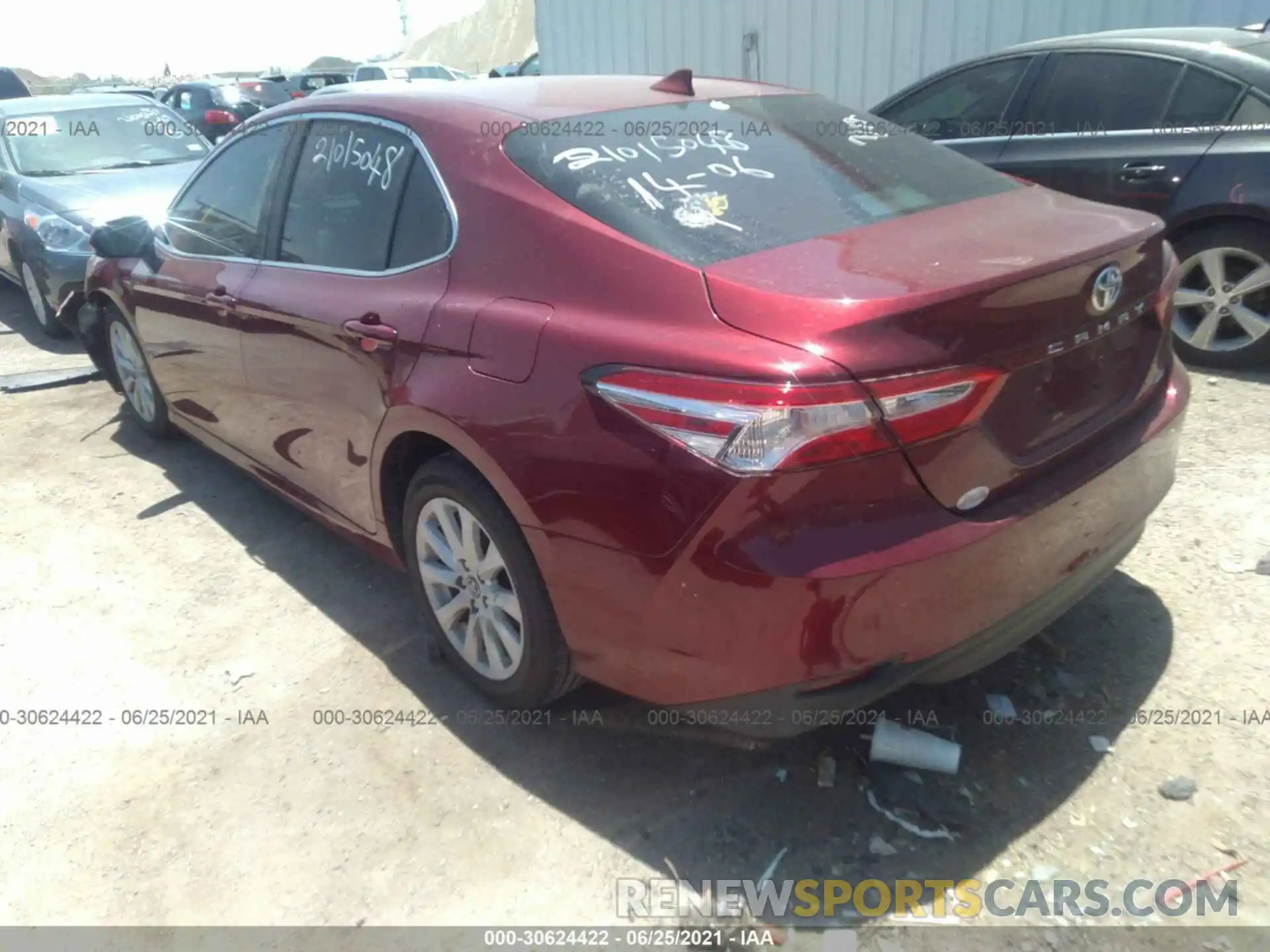 3 Photograph of a damaged car 4T1B11HK9KU845647 TOYOTA CAMRY 2019