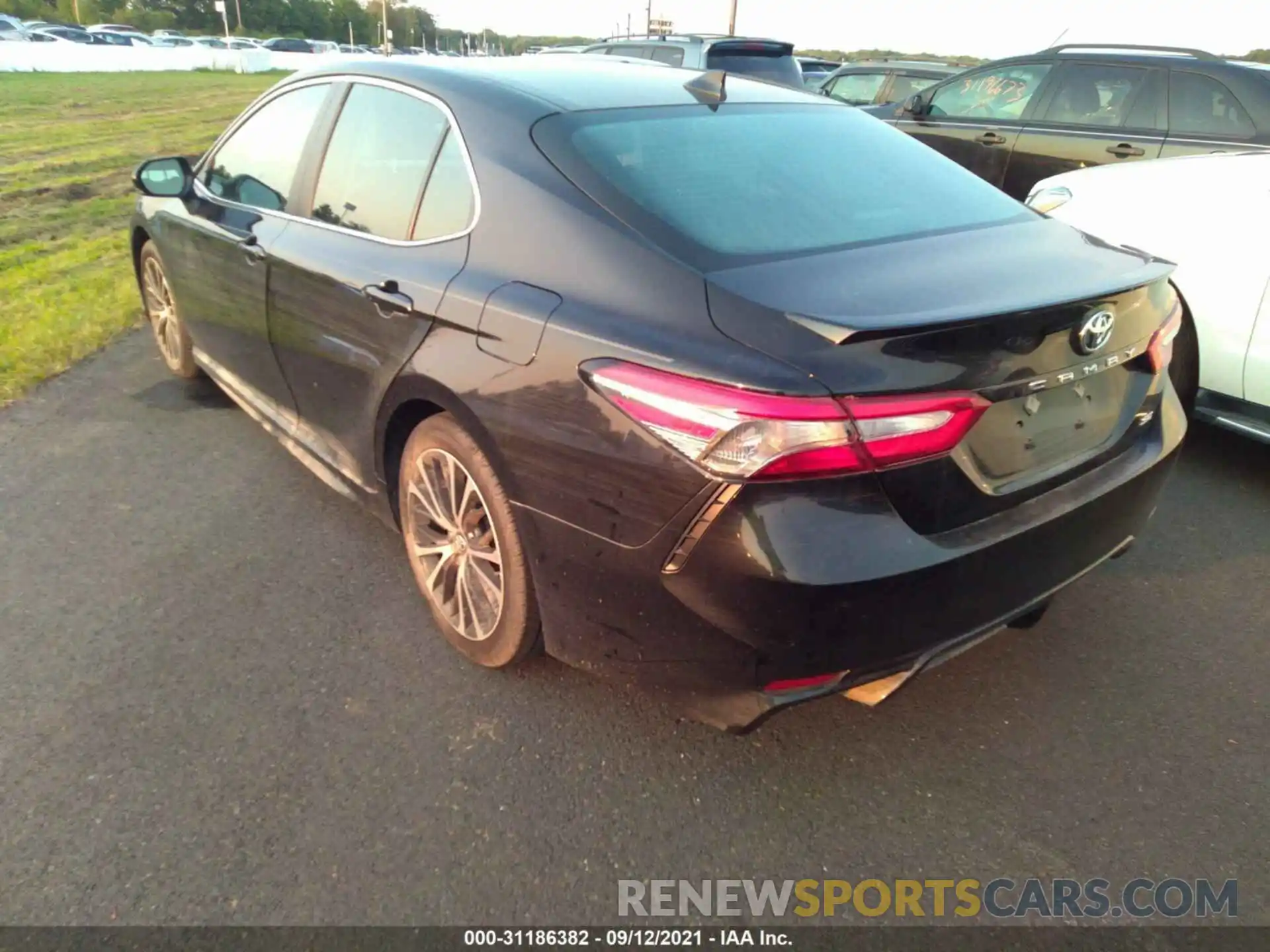 3 Photograph of a damaged car 4T1B11HK9KU847480 TOYOTA CAMRY 2019