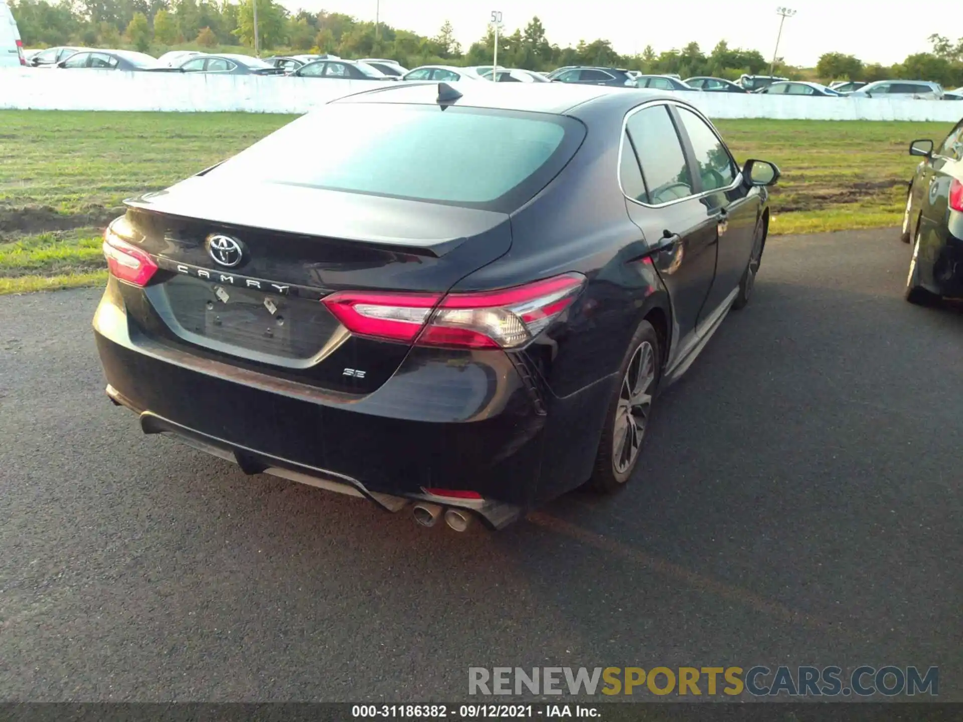 4 Photograph of a damaged car 4T1B11HK9KU847480 TOYOTA CAMRY 2019