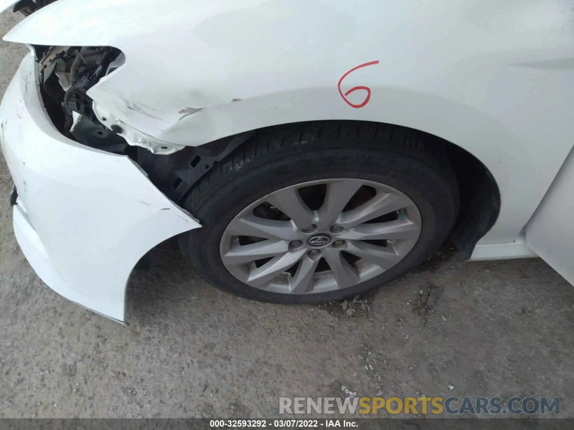 12 Photograph of a damaged car 4T1B11HK9KU847589 TOYOTA CAMRY 2019