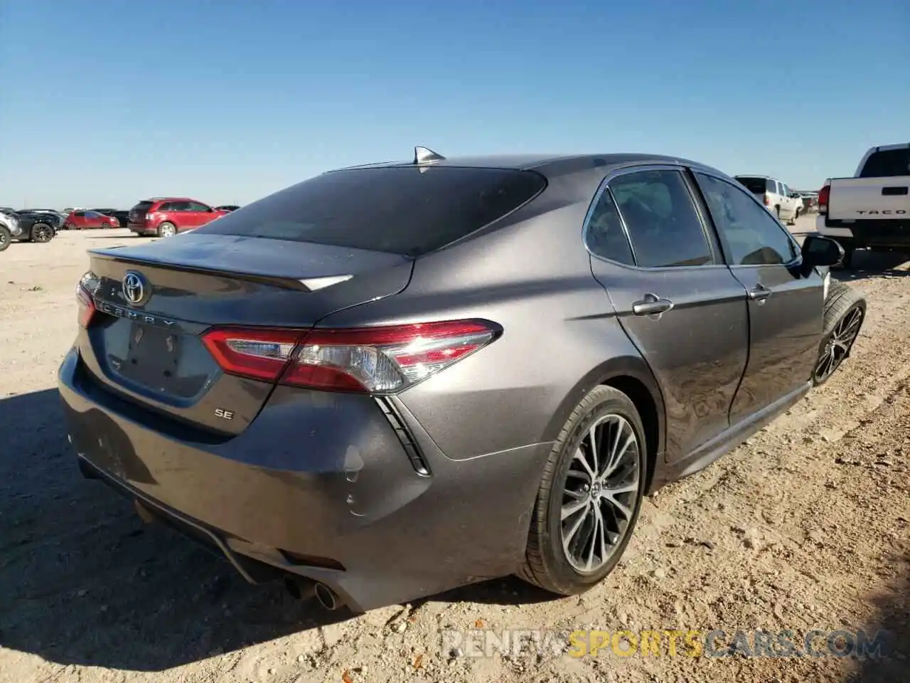 4 Photograph of a damaged car 4T1B11HK9KU848113 TOYOTA CAMRY 2019