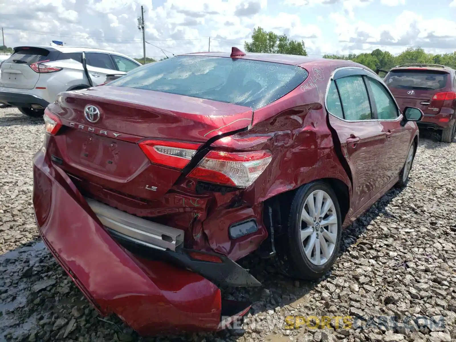 4 Photograph of a damaged car 4T1B11HK9KU852467 TOYOTA CAMRY 2019