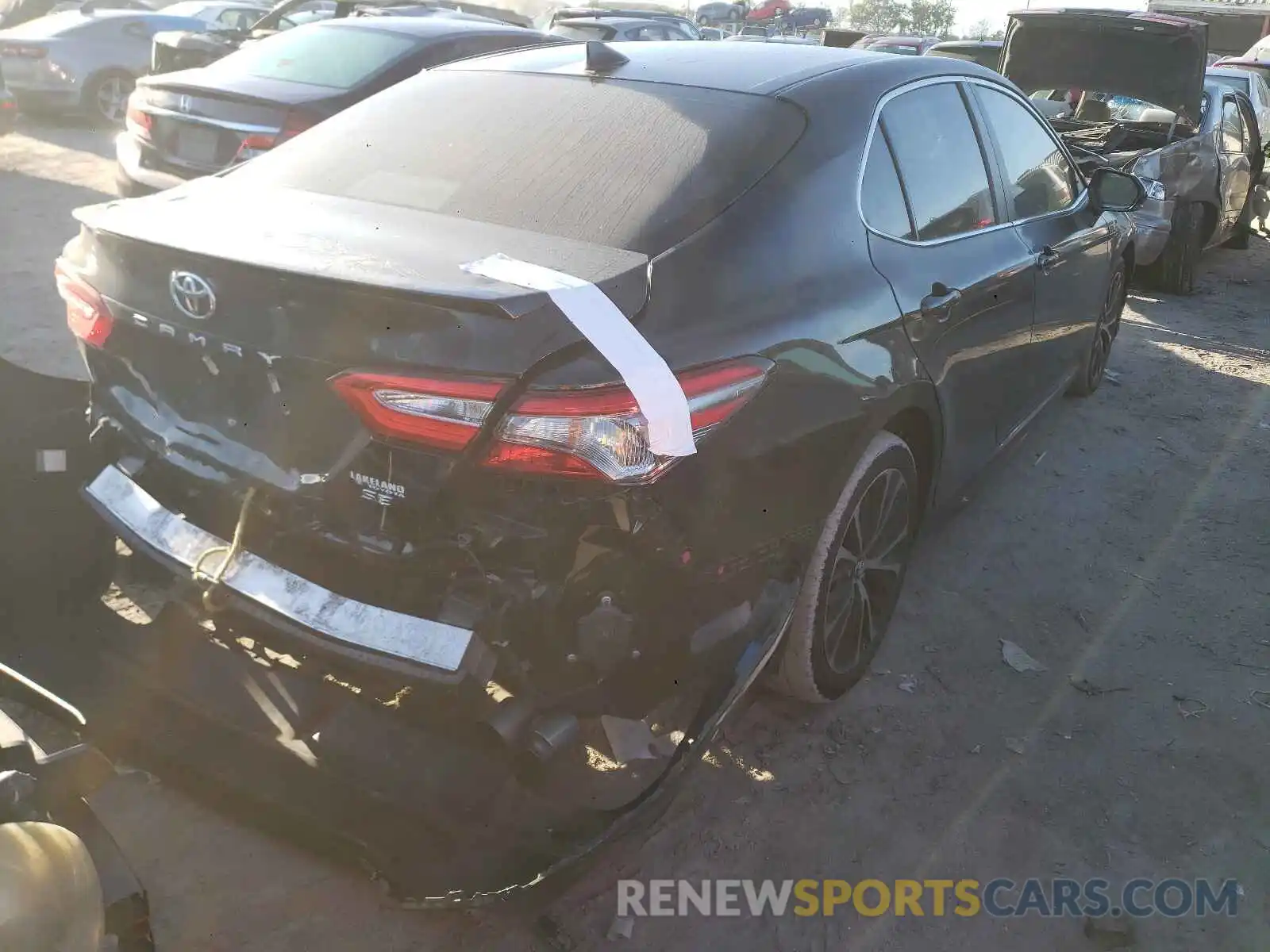 4 Photograph of a damaged car 4T1B11HK9KU852680 TOYOTA CAMRY 2019