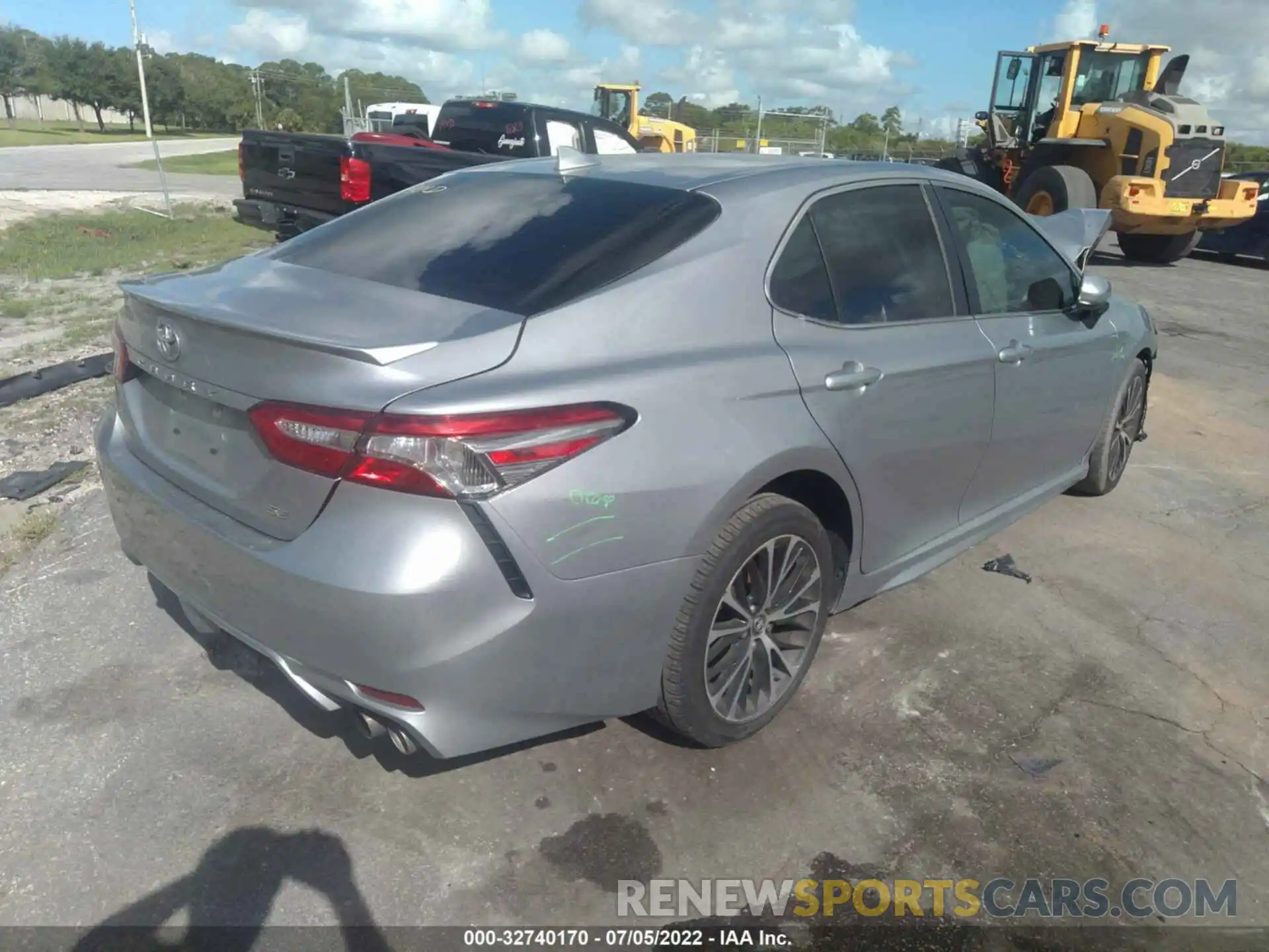 4 Photograph of a damaged car 4T1B11HK9KU855269 TOYOTA CAMRY 2019