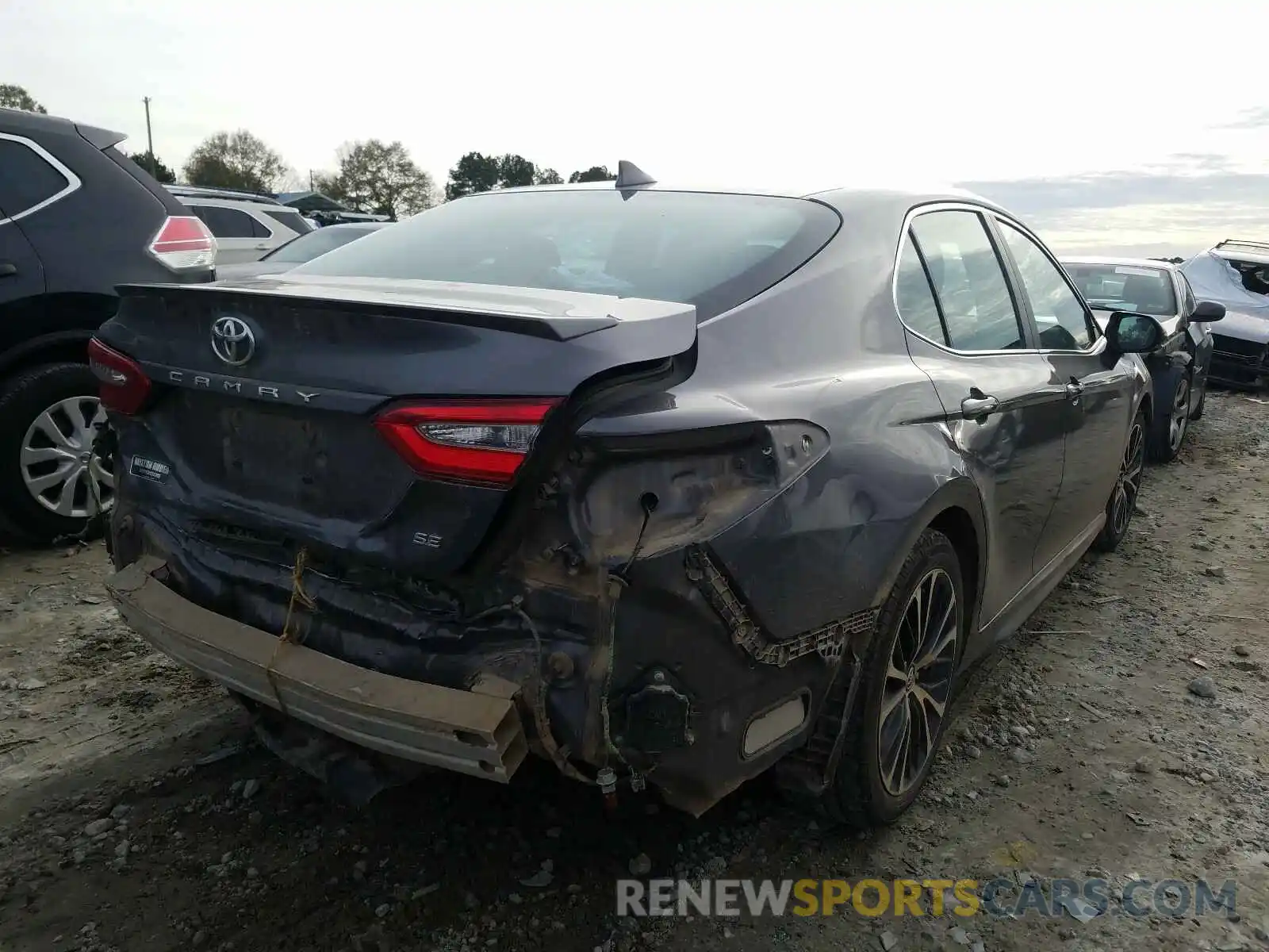 4 Photograph of a damaged car 4T1B11HKXKU159679 TOYOTA CAMRY 2019