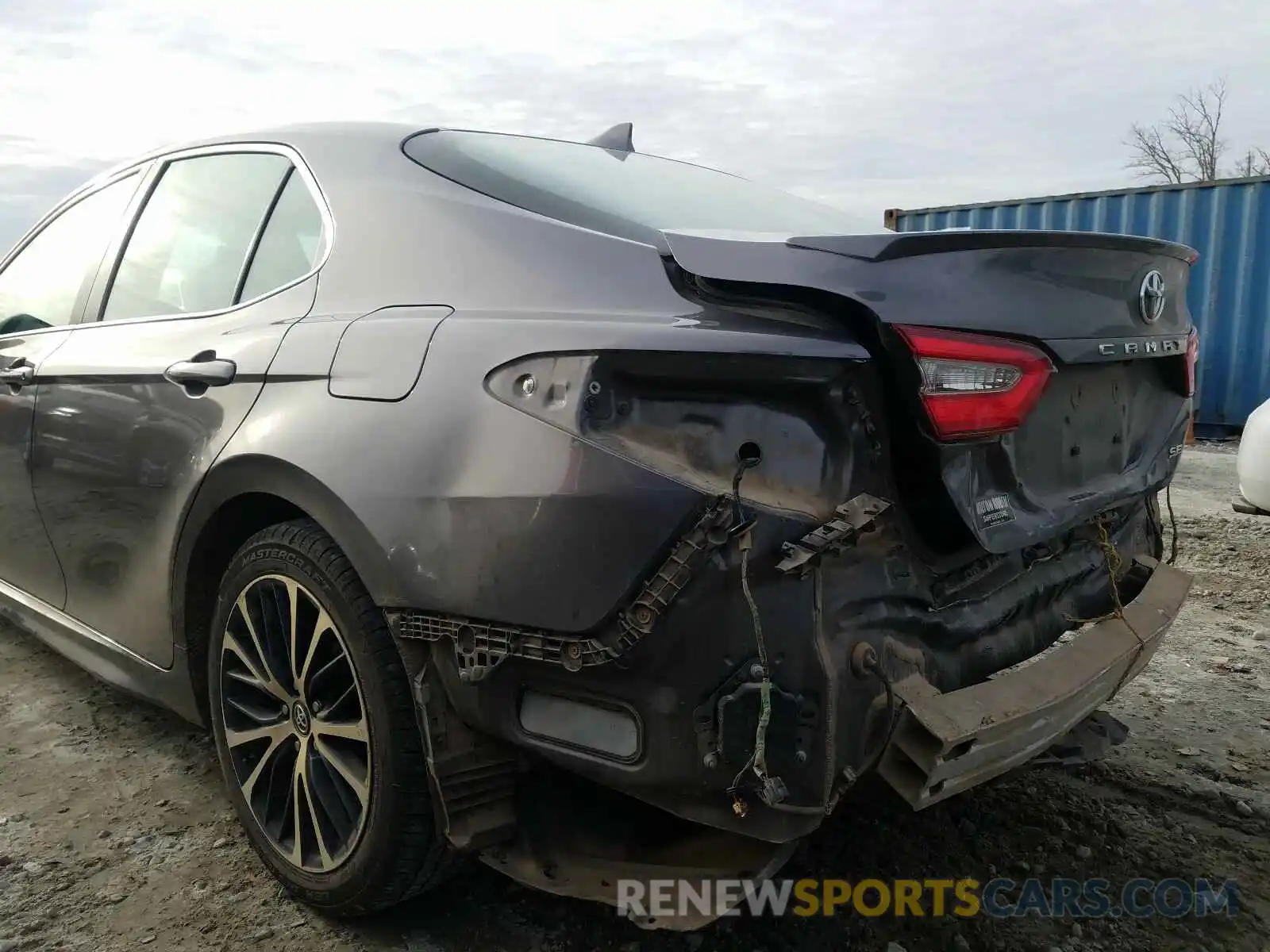 9 Photograph of a damaged car 4T1B11HKXKU159679 TOYOTA CAMRY 2019