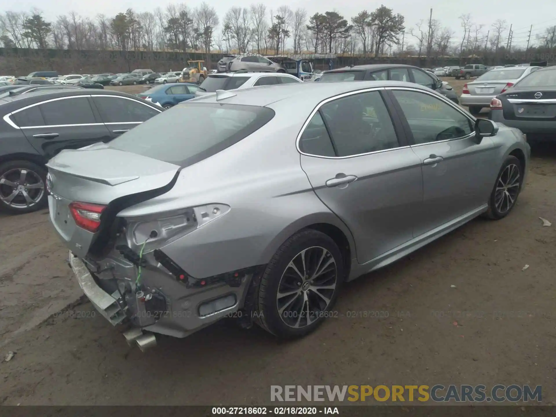 4 Фотография поврежденного автомобиля 4T1B11HKXKU160377 TOYOTA CAMRY 2019