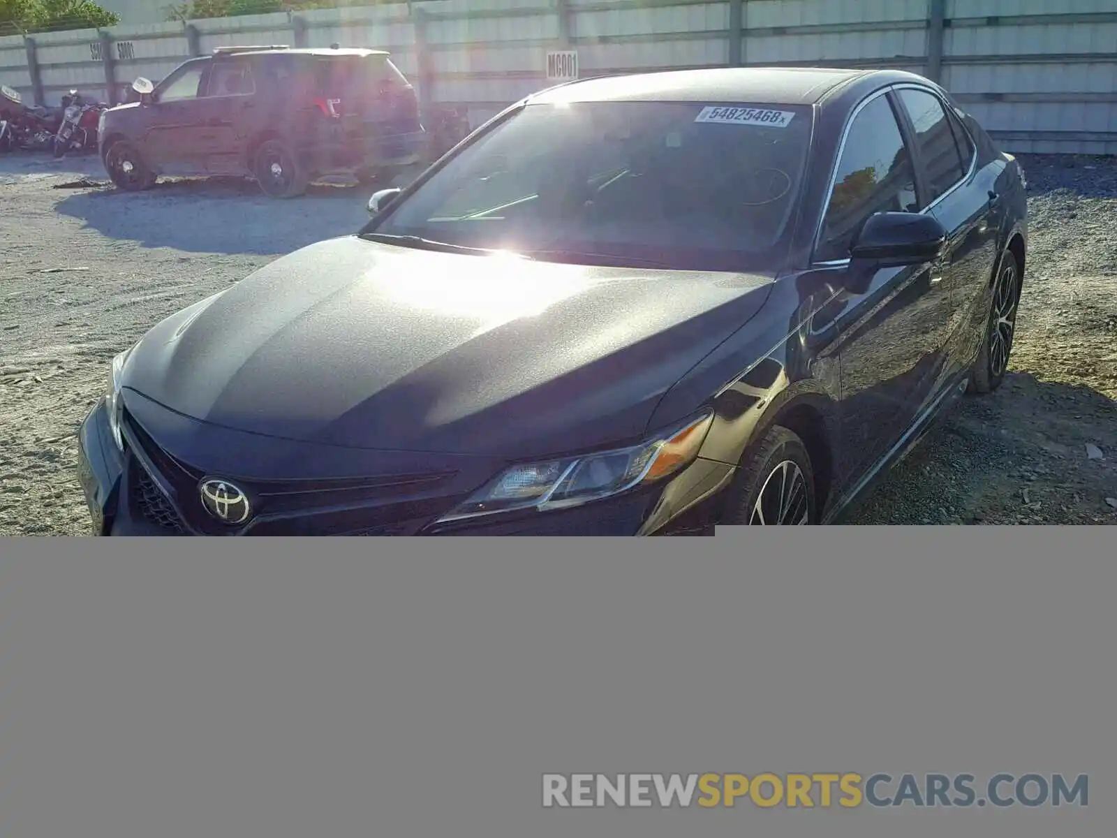 2 Photograph of a damaged car 4T1B11HKXKU160492 TOYOTA CAMRY 2019