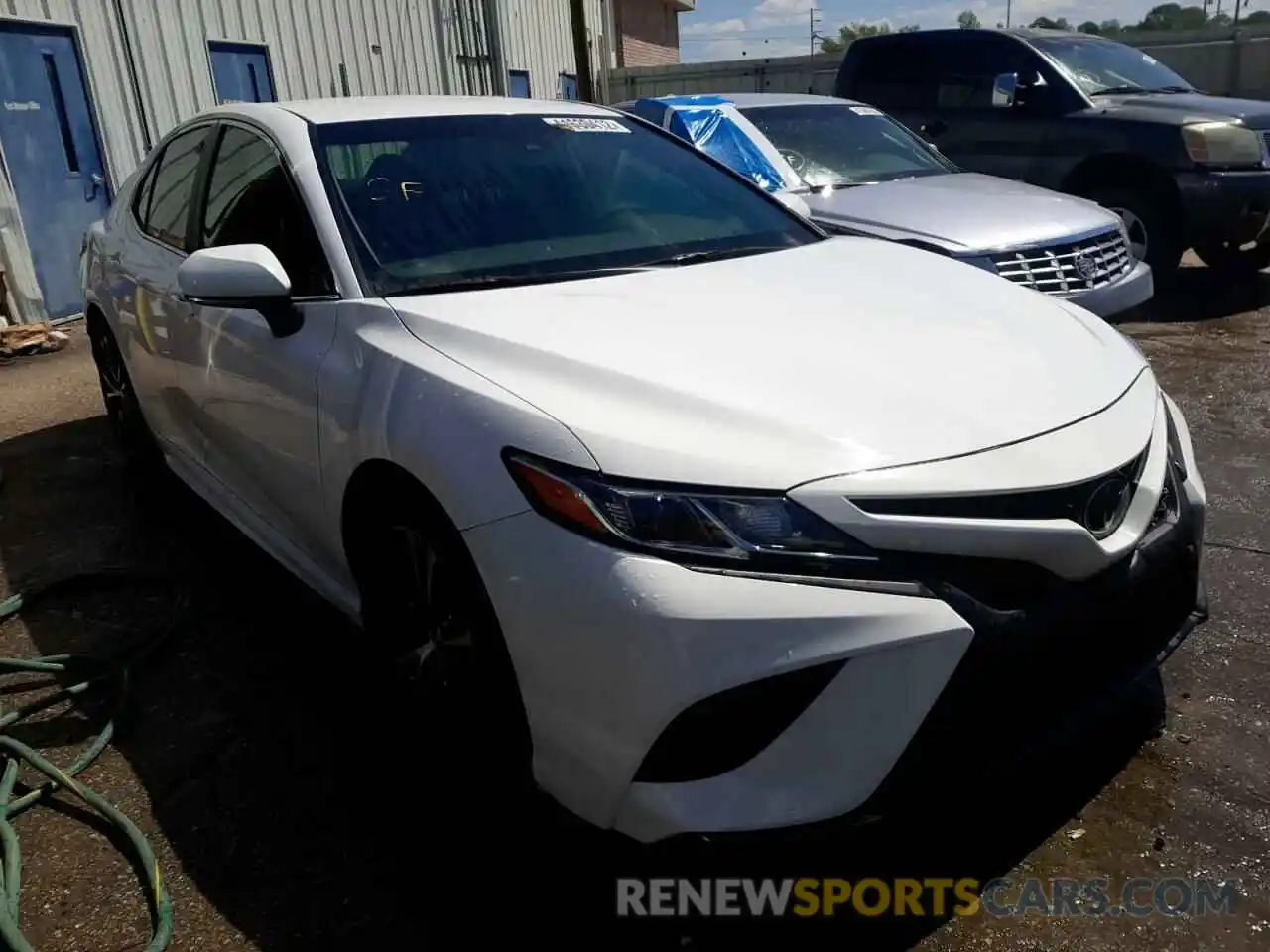 1 Photograph of a damaged car 4T1B11HKXKU161514 TOYOTA CAMRY 2019