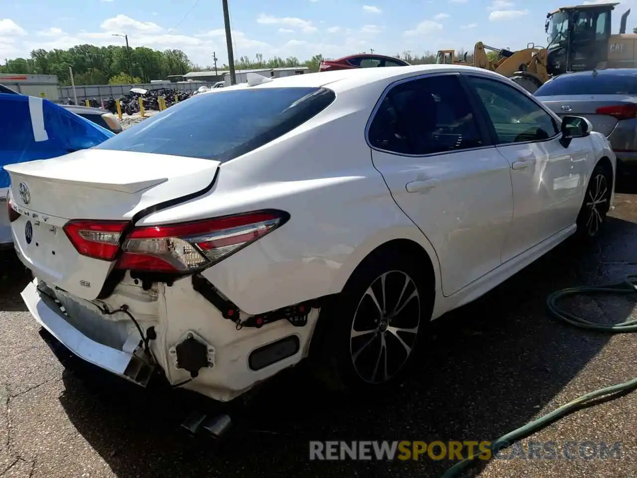 4 Photograph of a damaged car 4T1B11HKXKU161514 TOYOTA CAMRY 2019