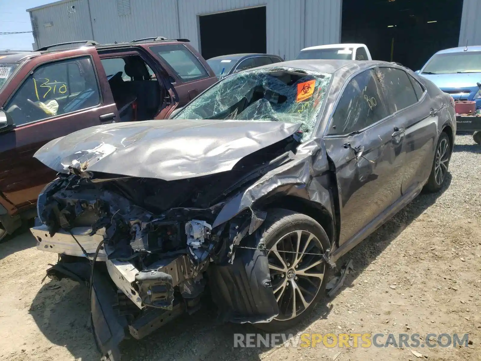 2 Photograph of a damaged car 4T1B11HKXKU162632 TOYOTA CAMRY 2019