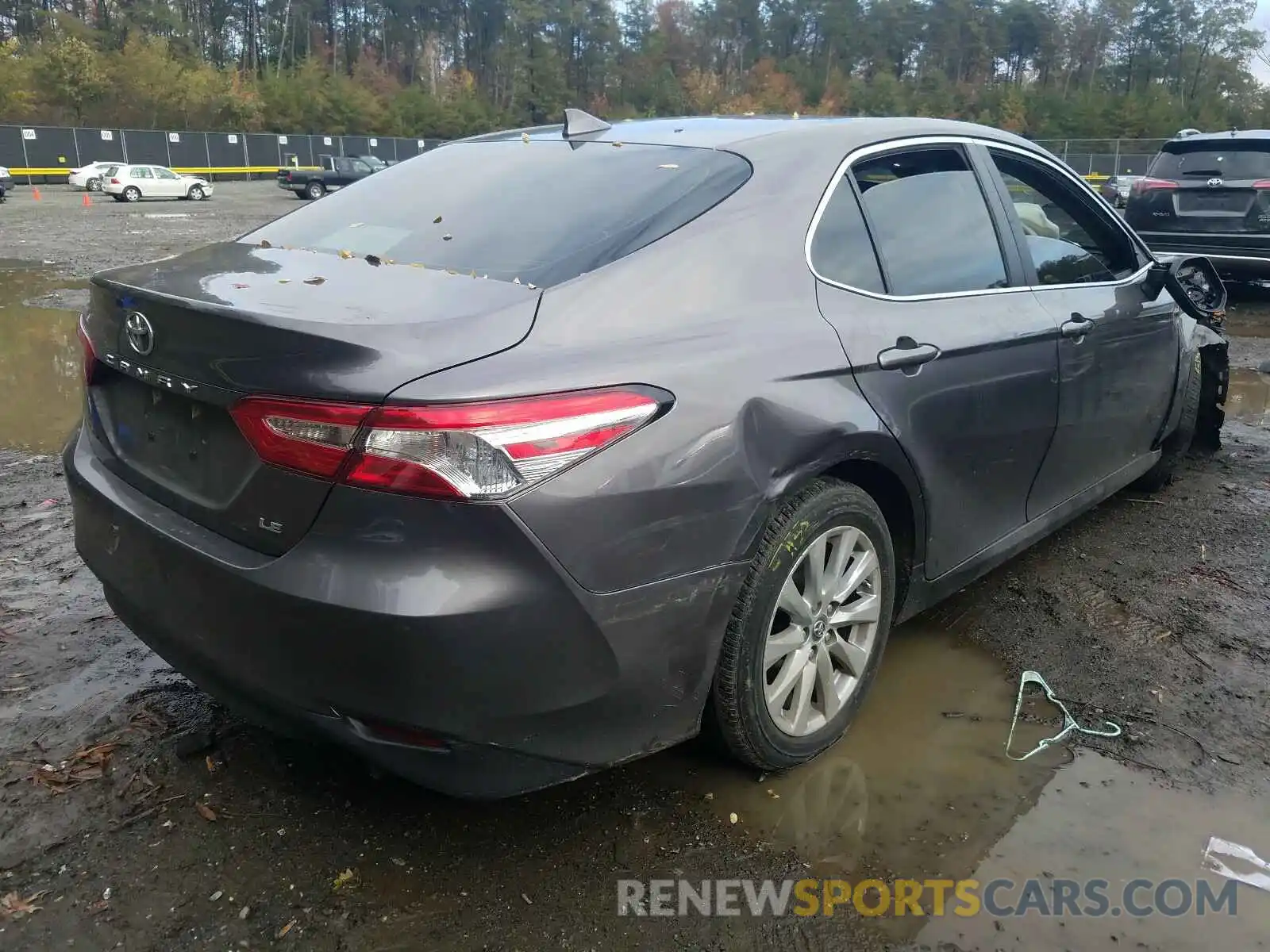 4 Photograph of a damaged car 4T1B11HKXKU162873 TOYOTA CAMRY 2019