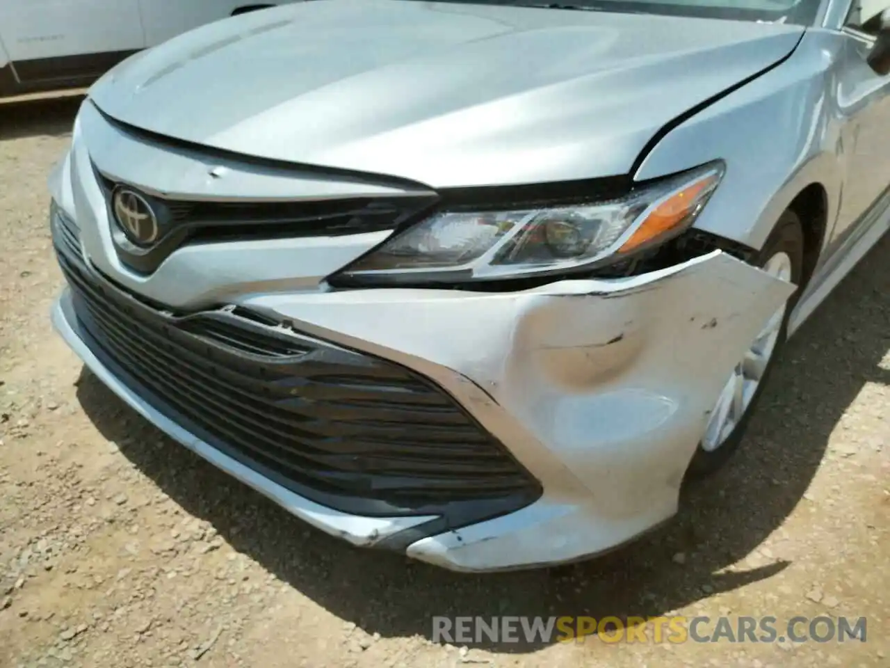 9 Photograph of a damaged car 4T1B11HKXKU165661 TOYOTA CAMRY 2019