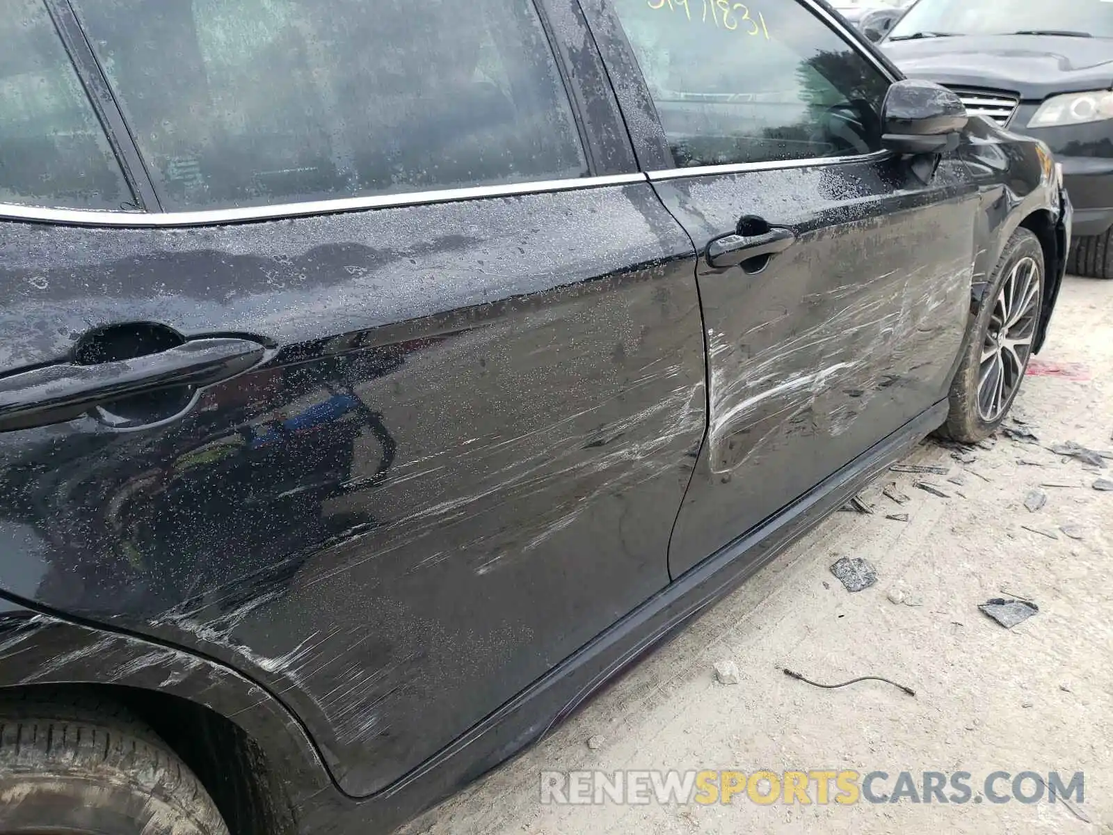 9 Photograph of a damaged car 4T1B11HKXKU168771 TOYOTA CAMRY 2019