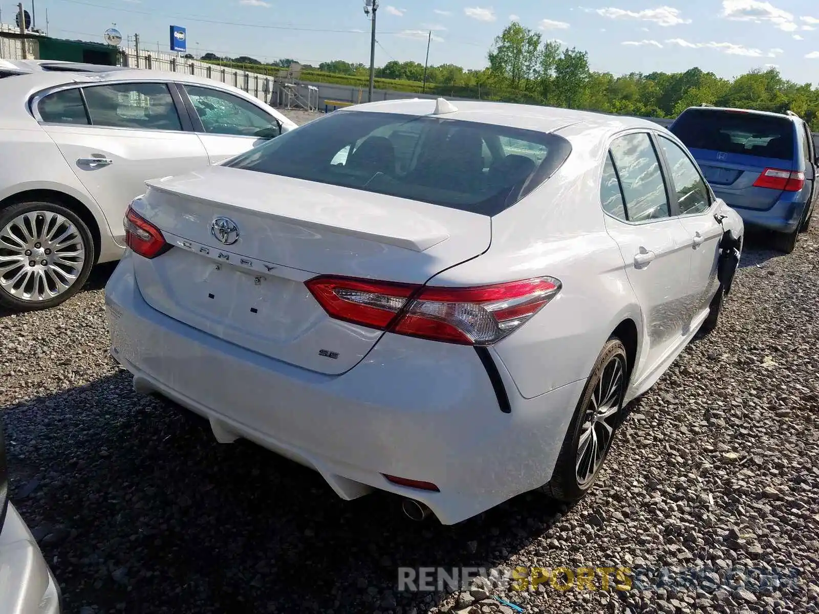 4 Фотография поврежденного автомобиля 4T1B11HKXKU169256 TOYOTA CAMRY 2019