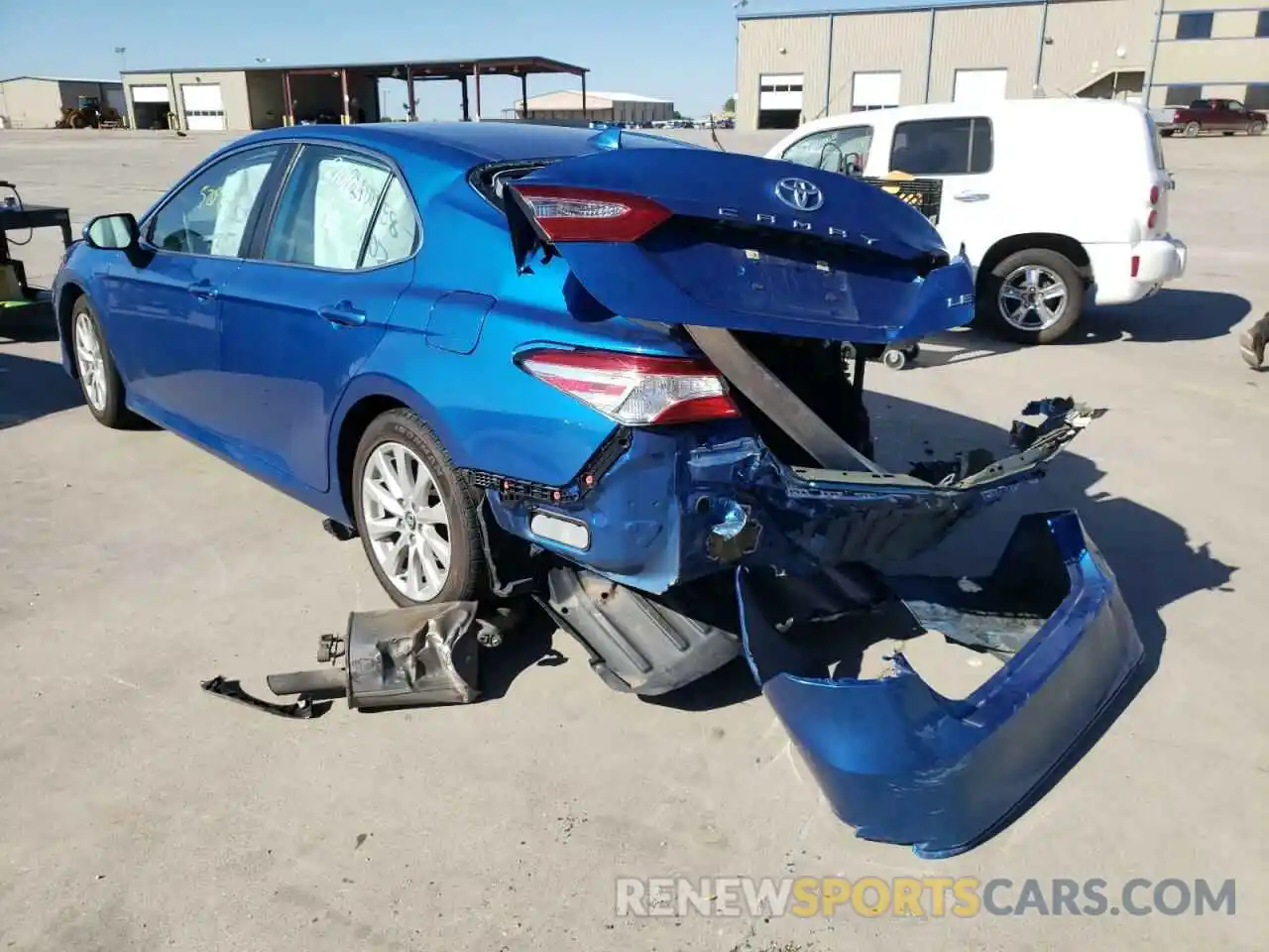 3 Фотография поврежденного автомобиля 4T1B11HKXKU169757 TOYOTA CAMRY 2019