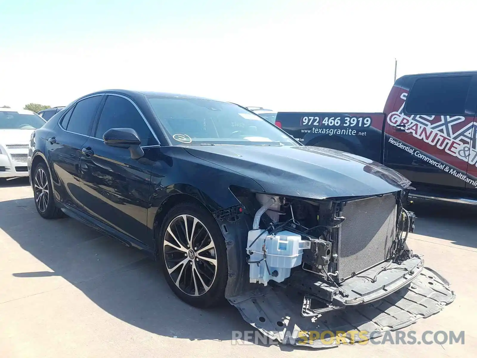 1 Photograph of a damaged car 4T1B11HKXKU170553 TOYOTA CAMRY 2019