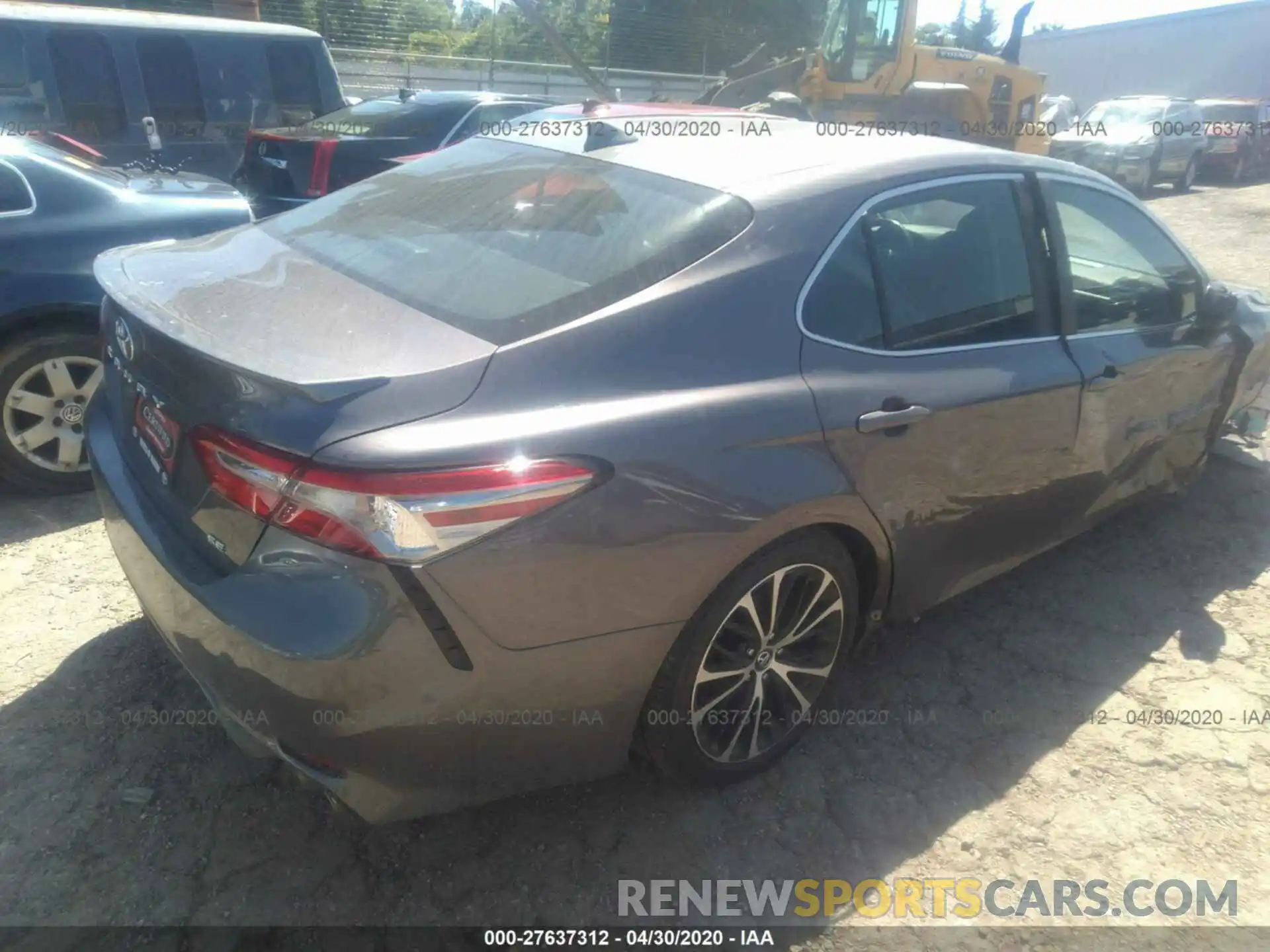 4 Photograph of a damaged car 4T1B11HKXKU170780 TOYOTA CAMRY 2019