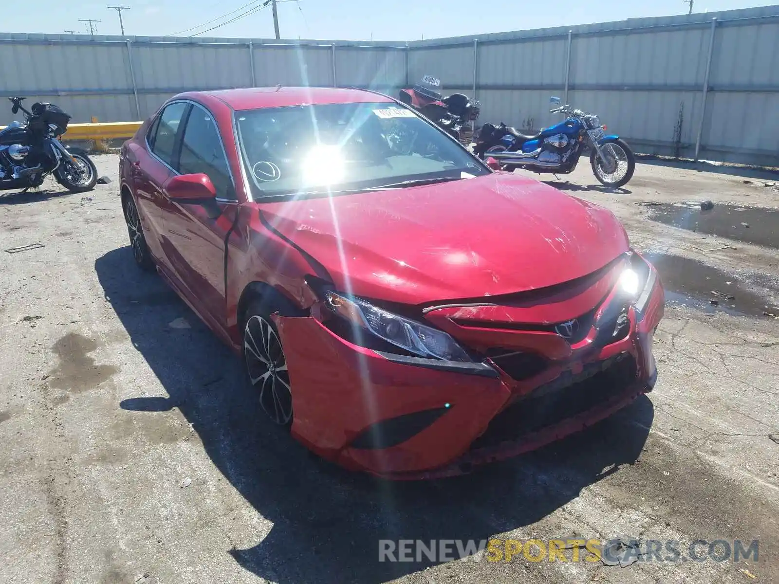 1 Photograph of a damaged car 4T1B11HKXKU171217 TOYOTA CAMRY 2019